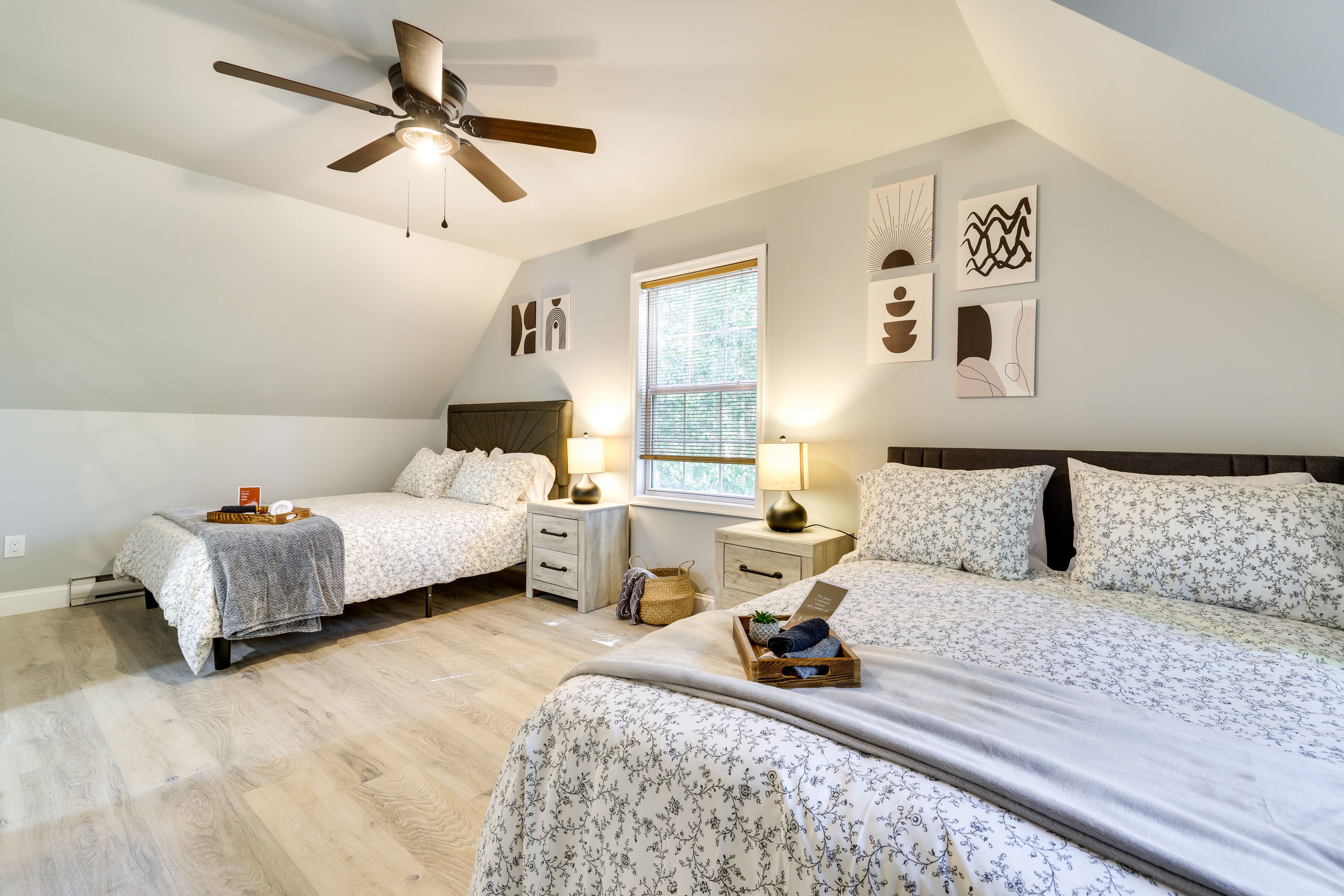 Bedroom 2 | Queen Bed | Full Bed