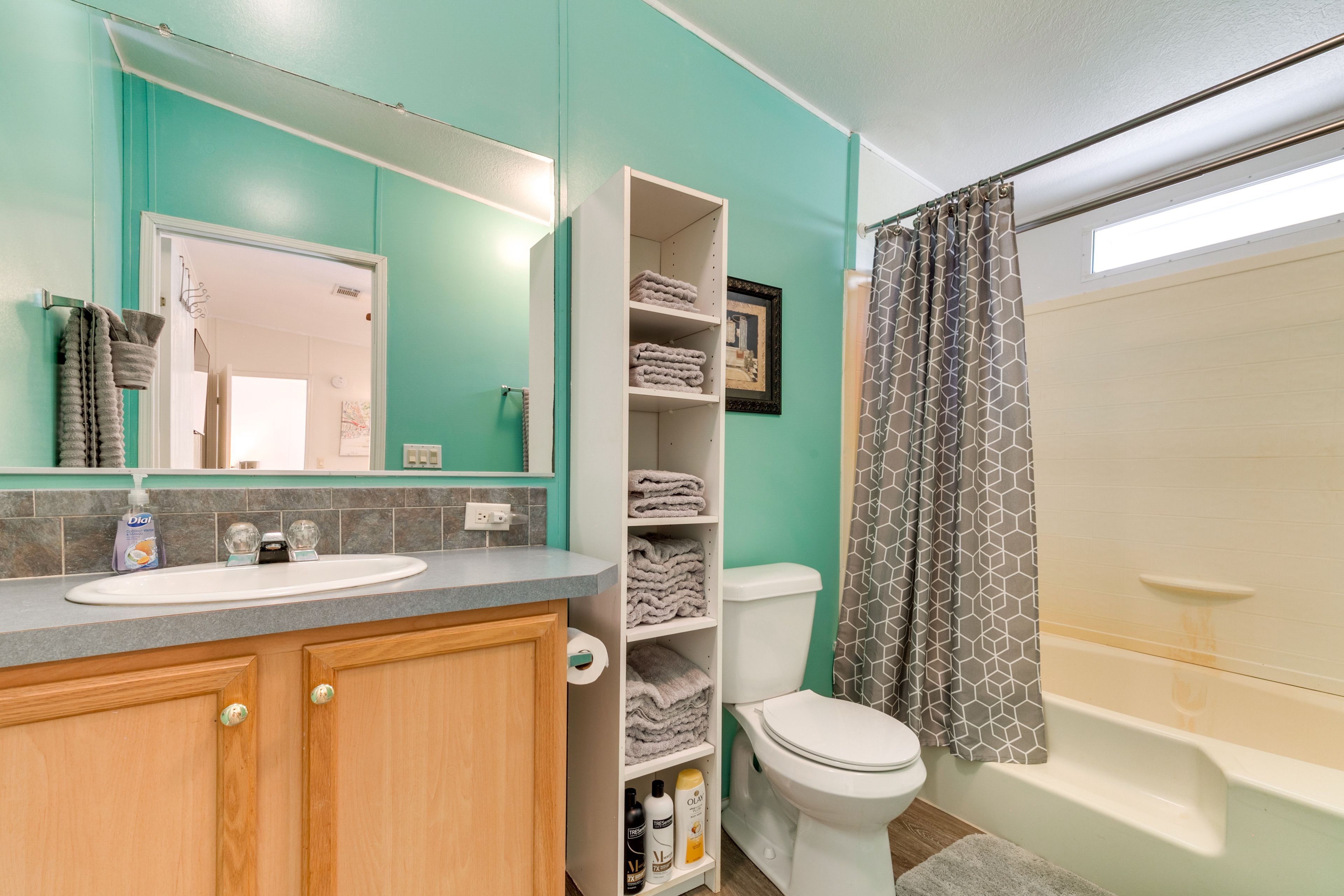 En-Suite Bathroom | Towels Provided | Complimentary Toiletries