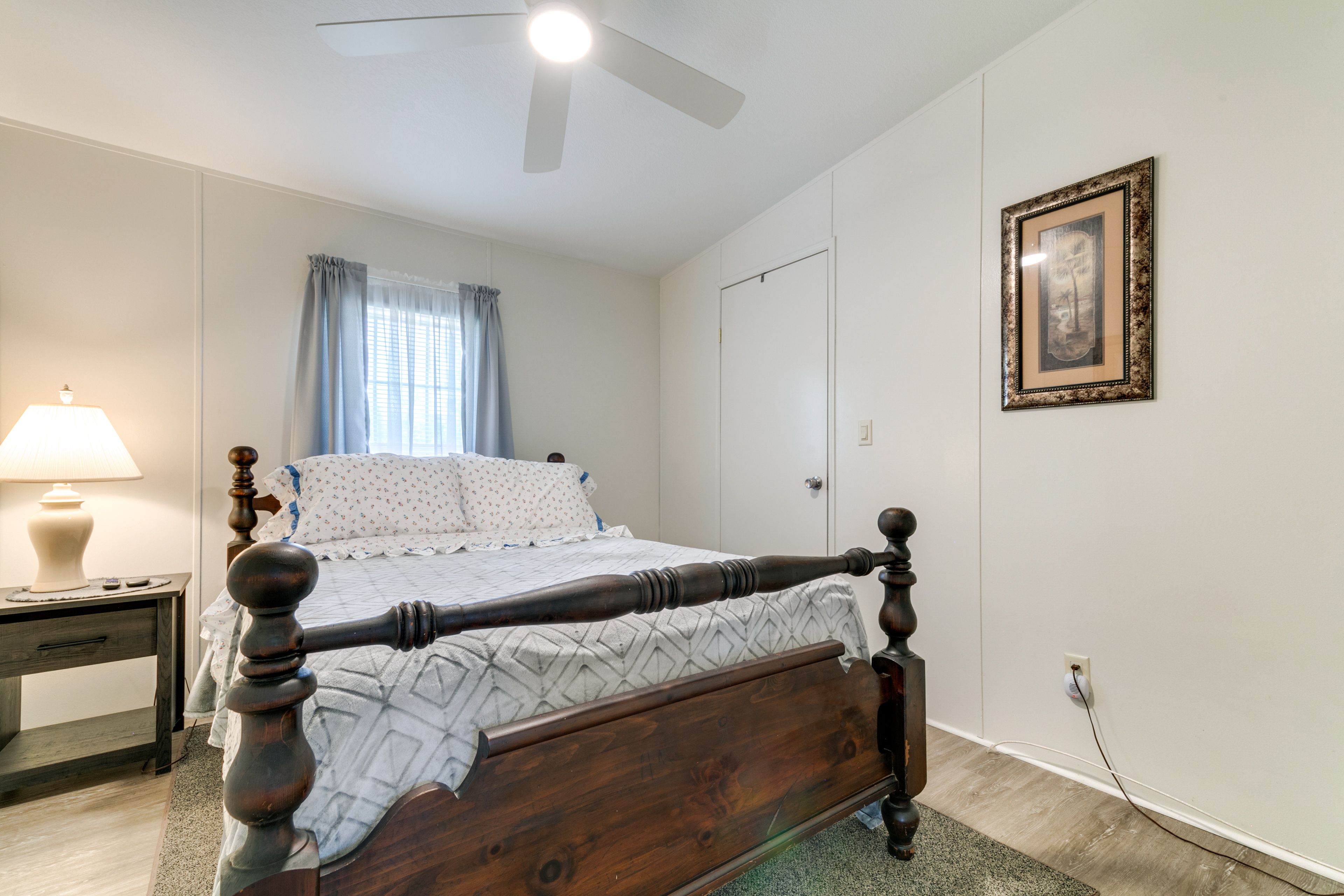 Bedroom 2 | Queen Bed