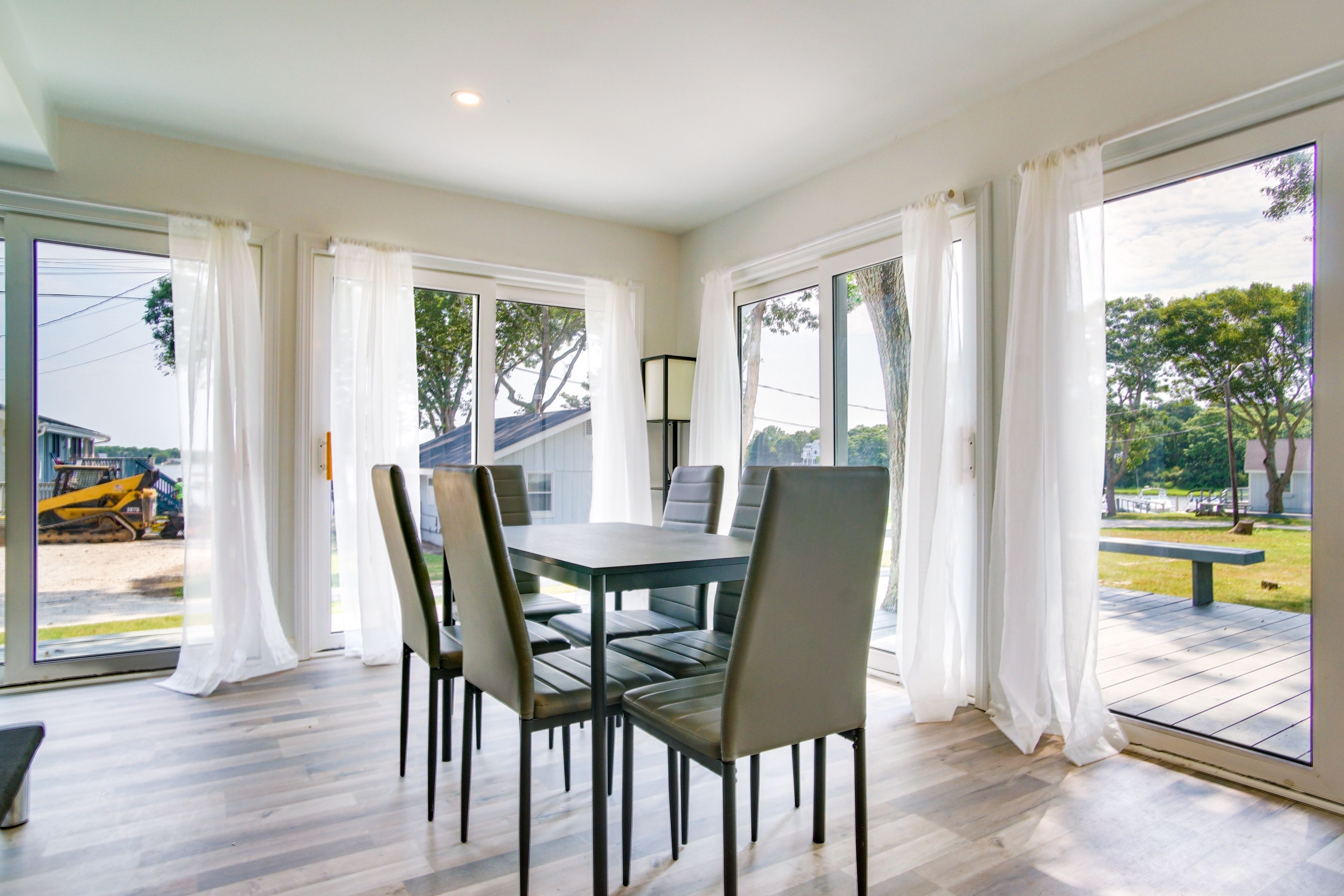 Dining Area | Dishware & Flatware