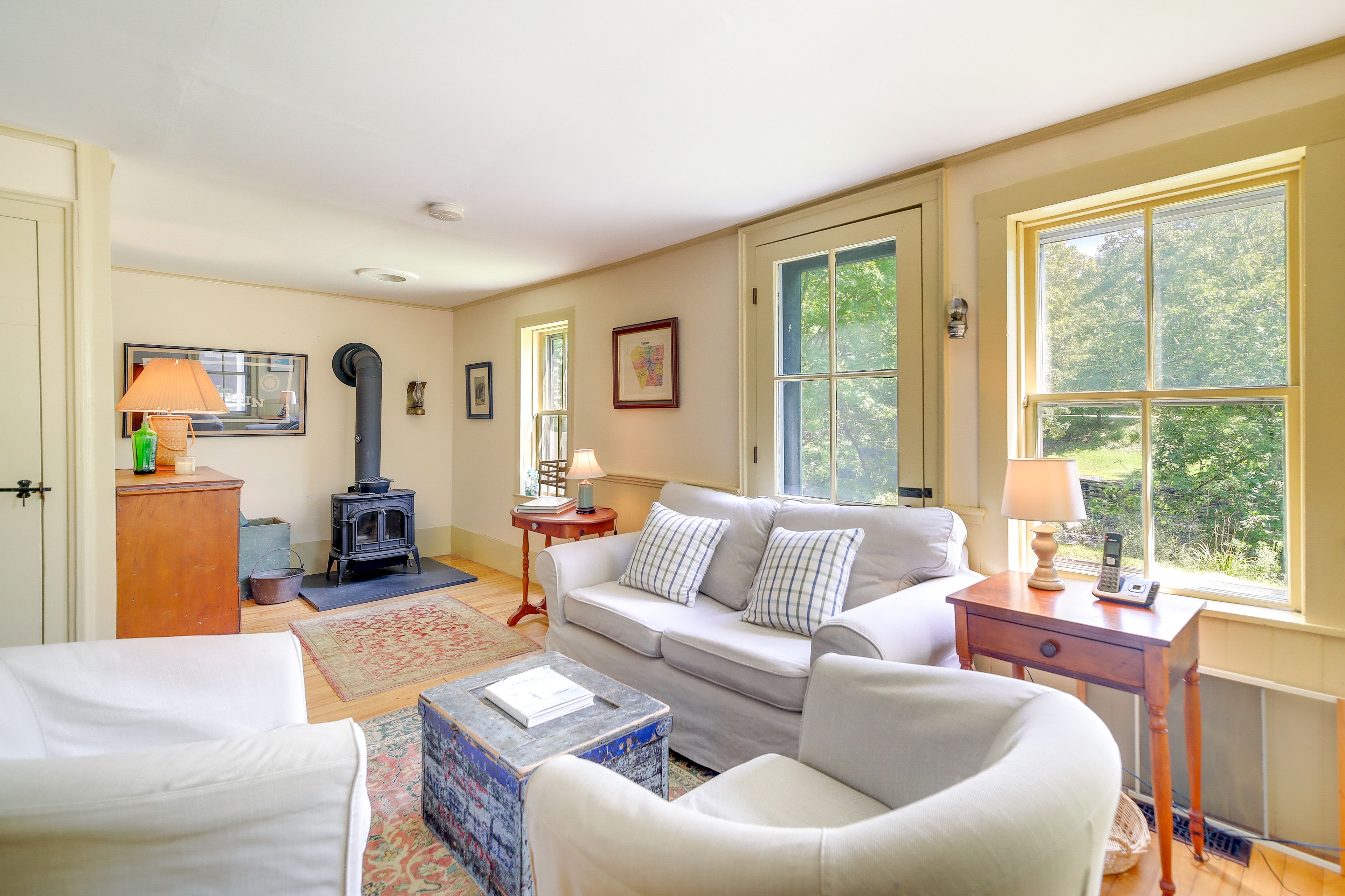 Living Room | 1st Floor | Free WiFi | Central Heating | Window A/C