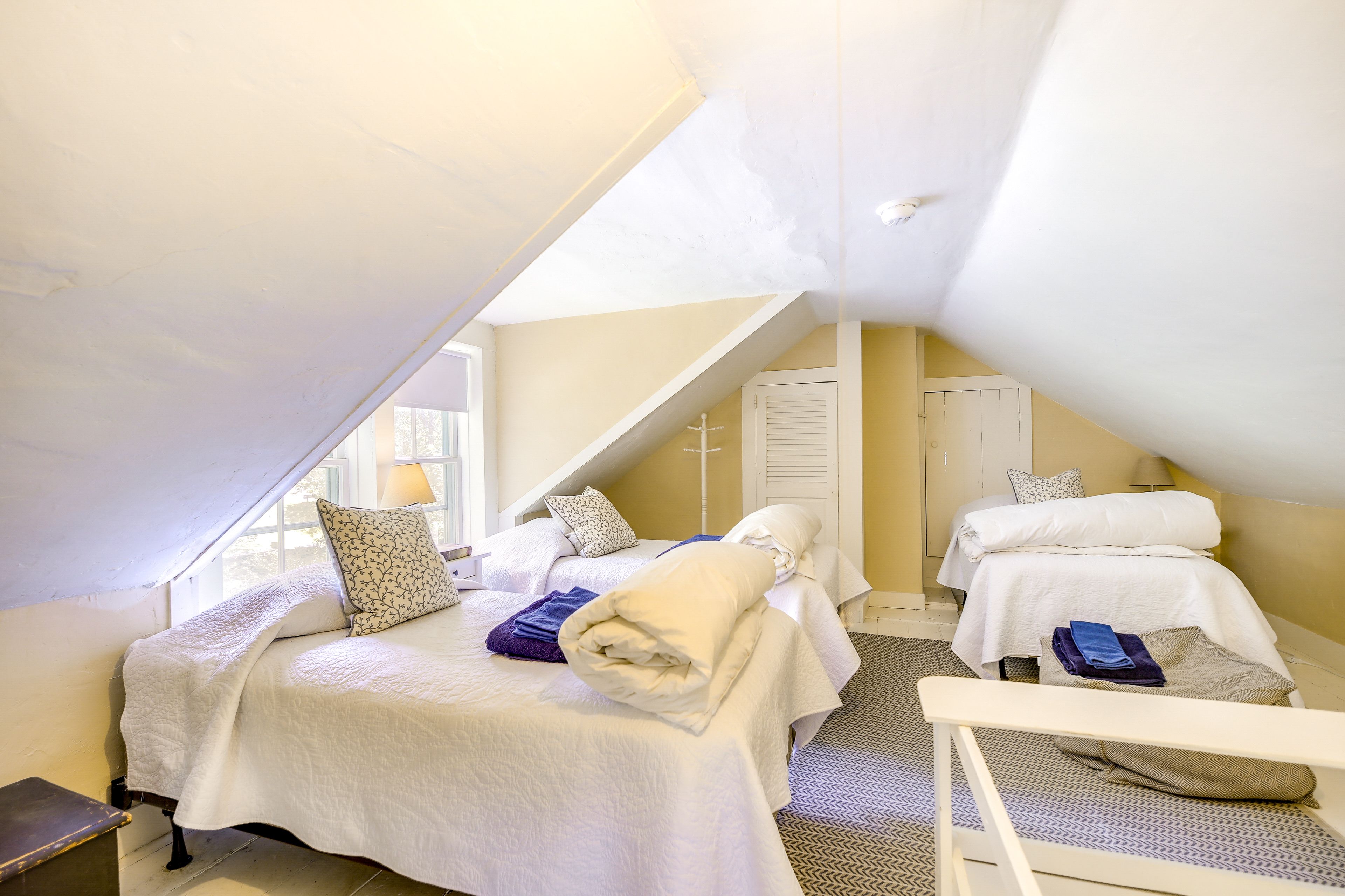 Bedroom 2 | 3 Twin Beds | 2nd Floor