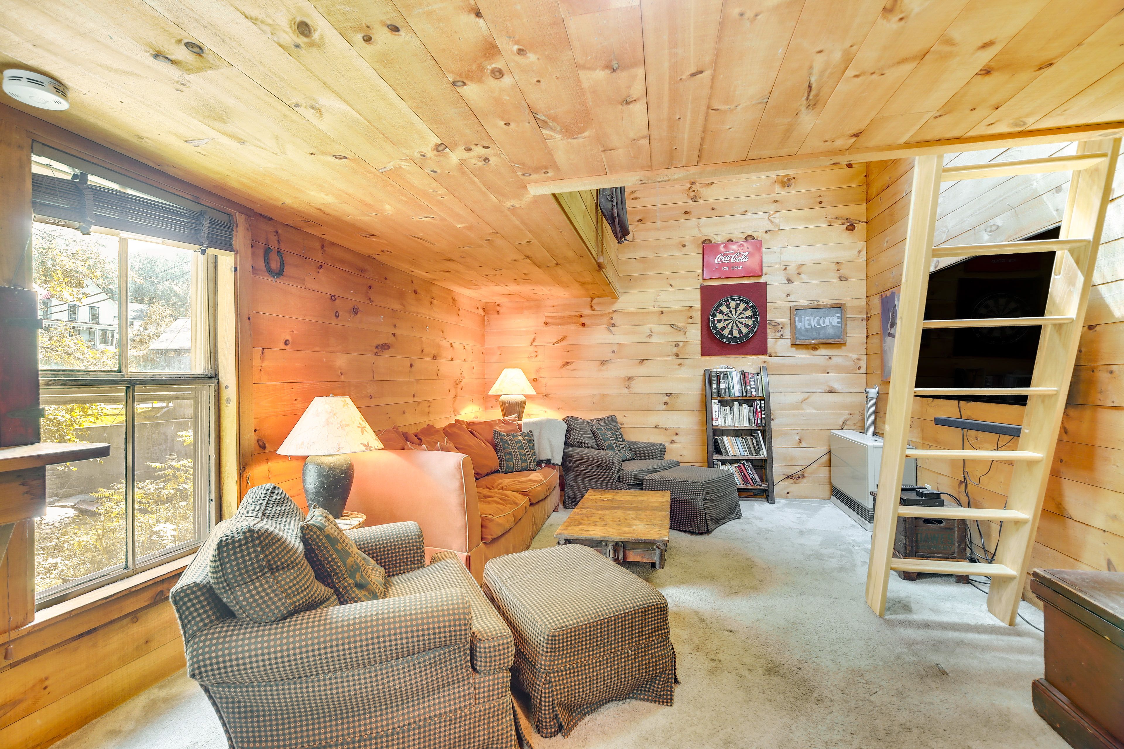Bedroom 3 (Detached Loft) | Living Area | 1st Floor | Smart TV