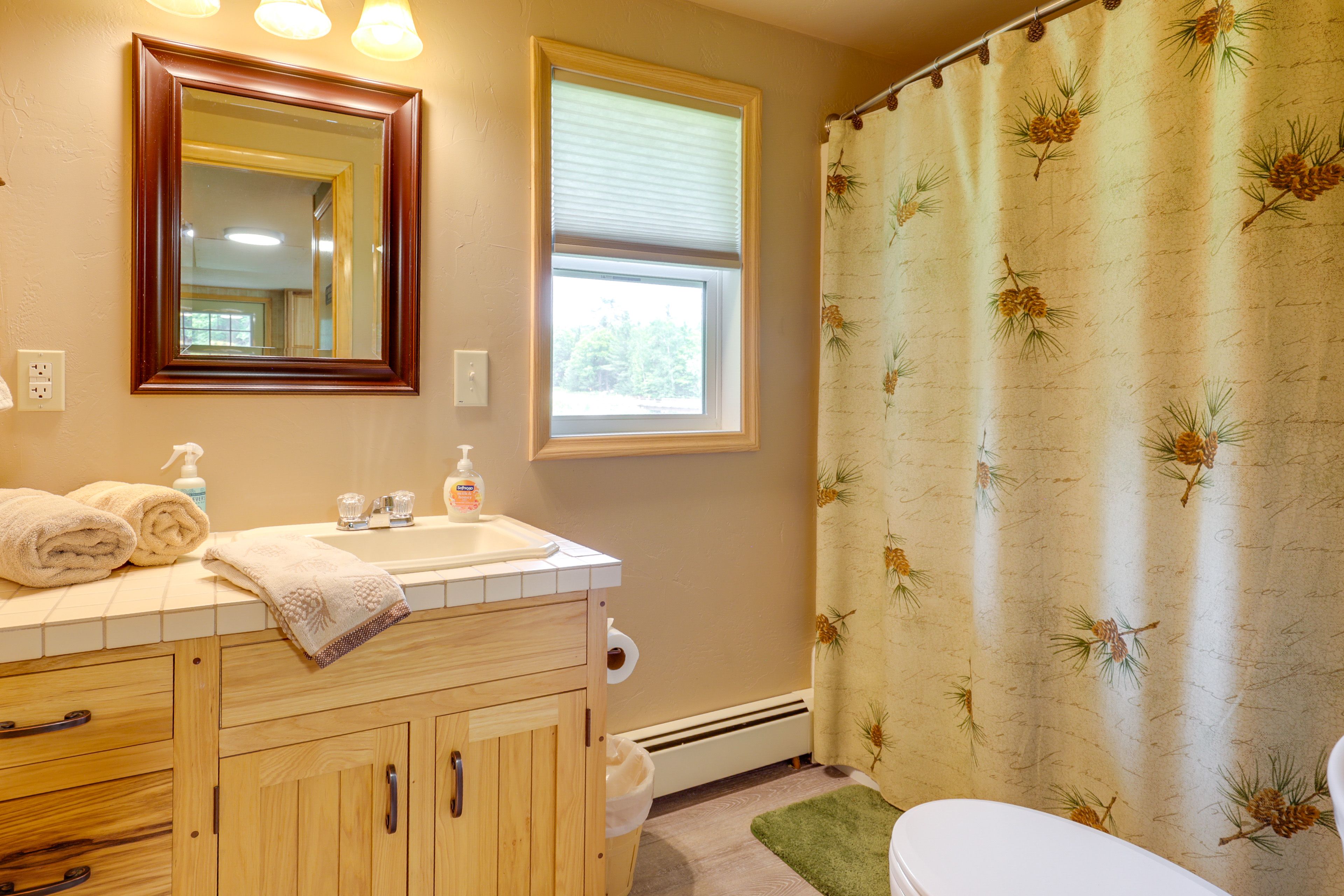 Full Bathroom