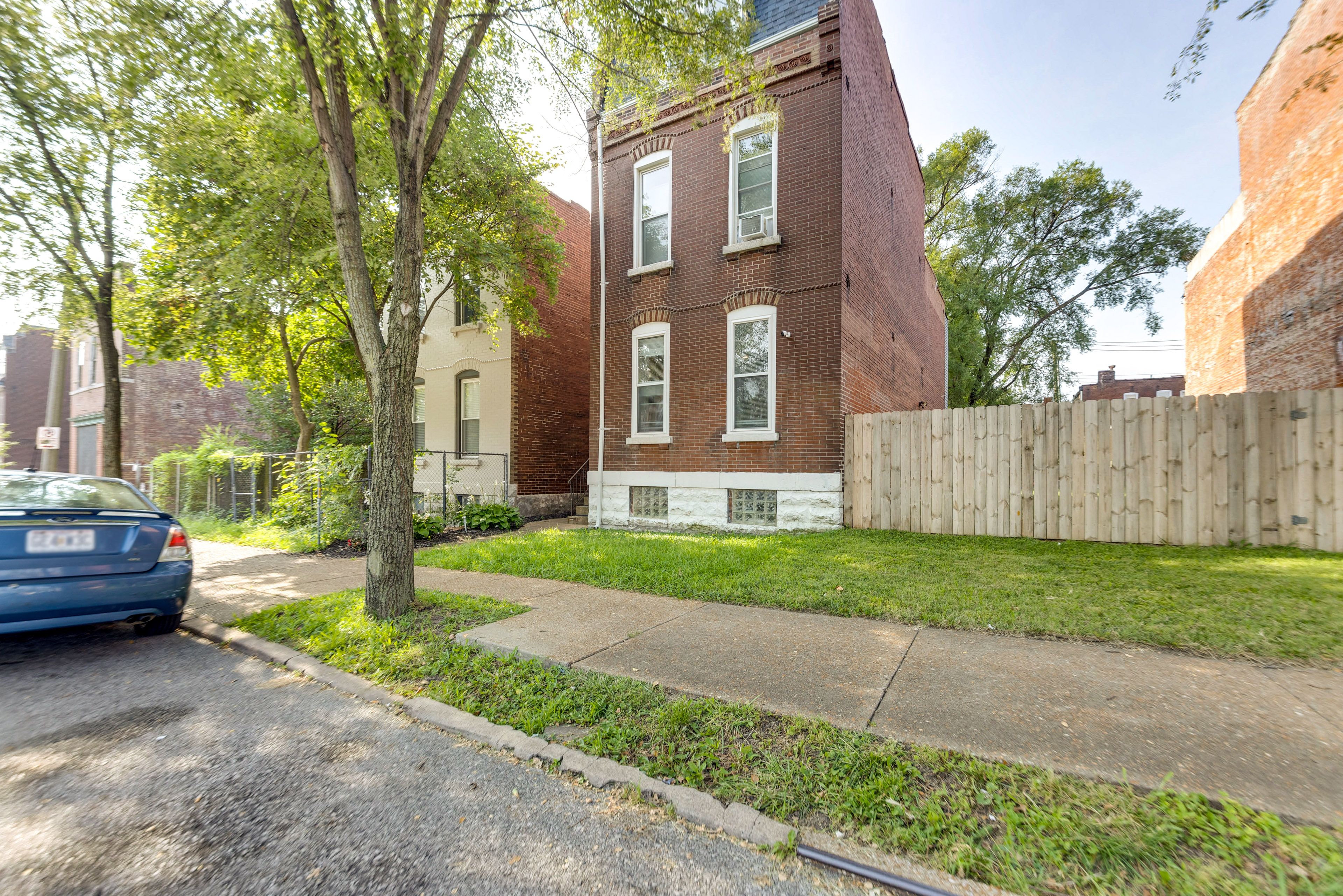 Community Exterior | Free Street Parking | RV/Trailer Parking Allowed