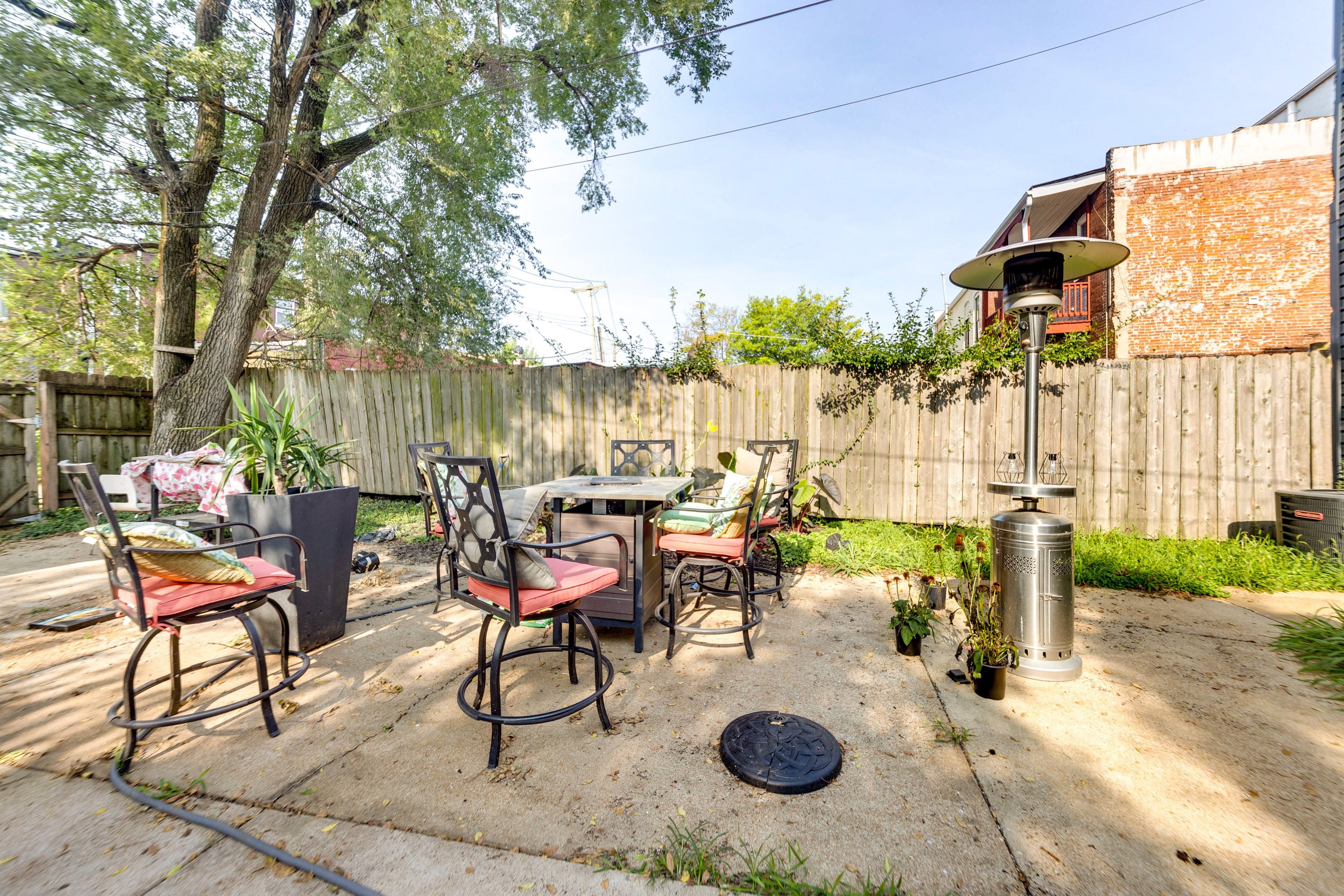 Community Patio | Fire Pit (Propane Provided) | Gas Grill | Patio Heater