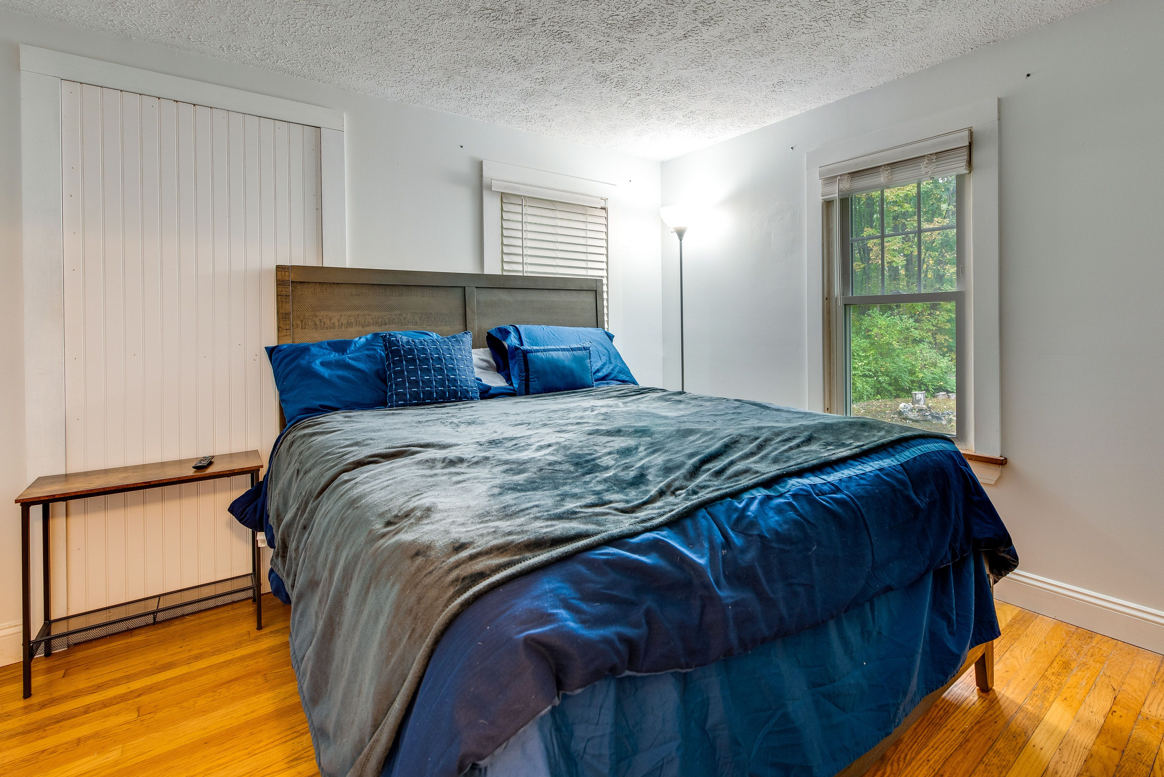 Bedroom 1 | Queen Bed | Linens Provided