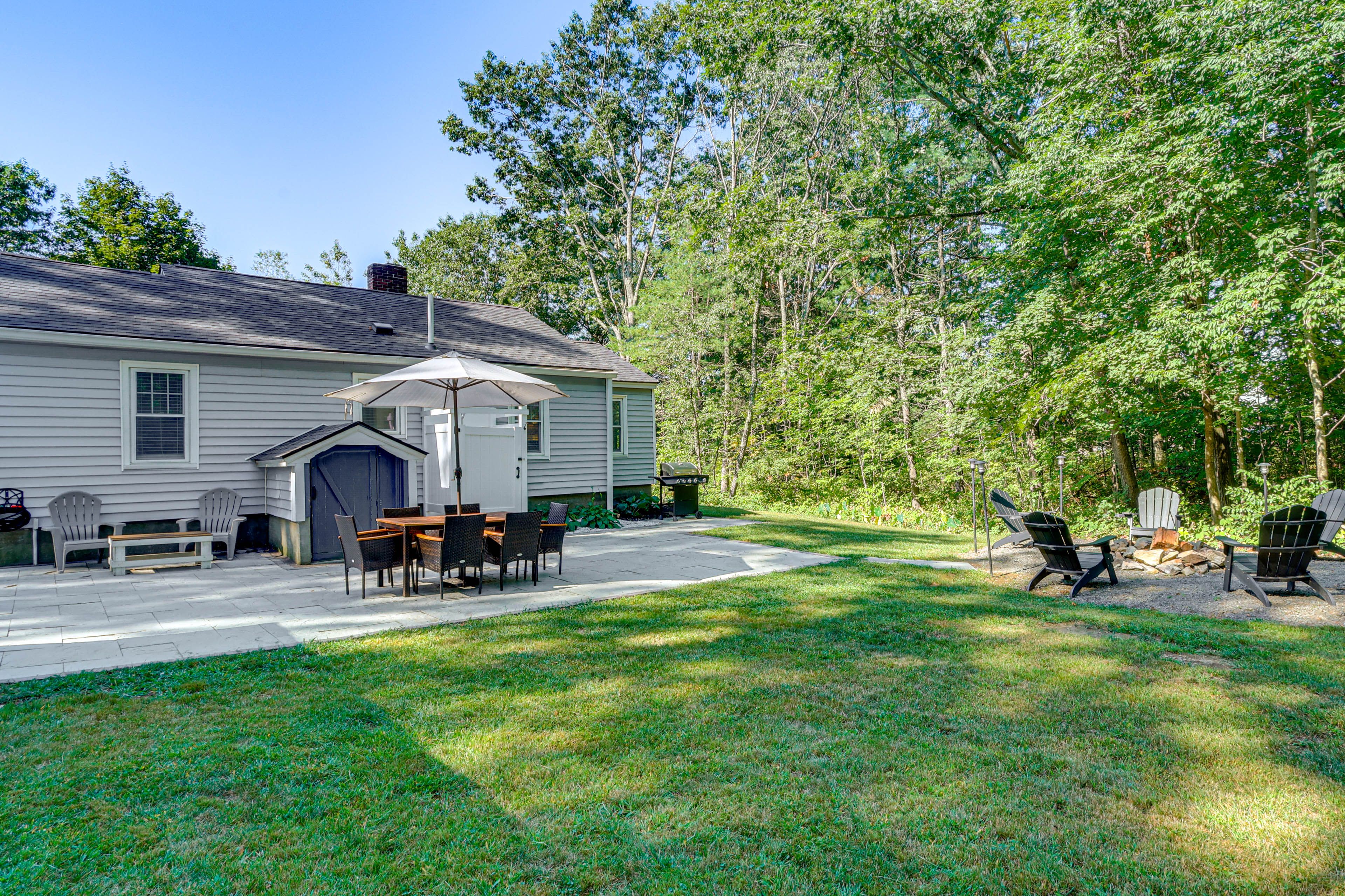 Parking | Driveway (6 Vehicles) | RV/Trailer Parking