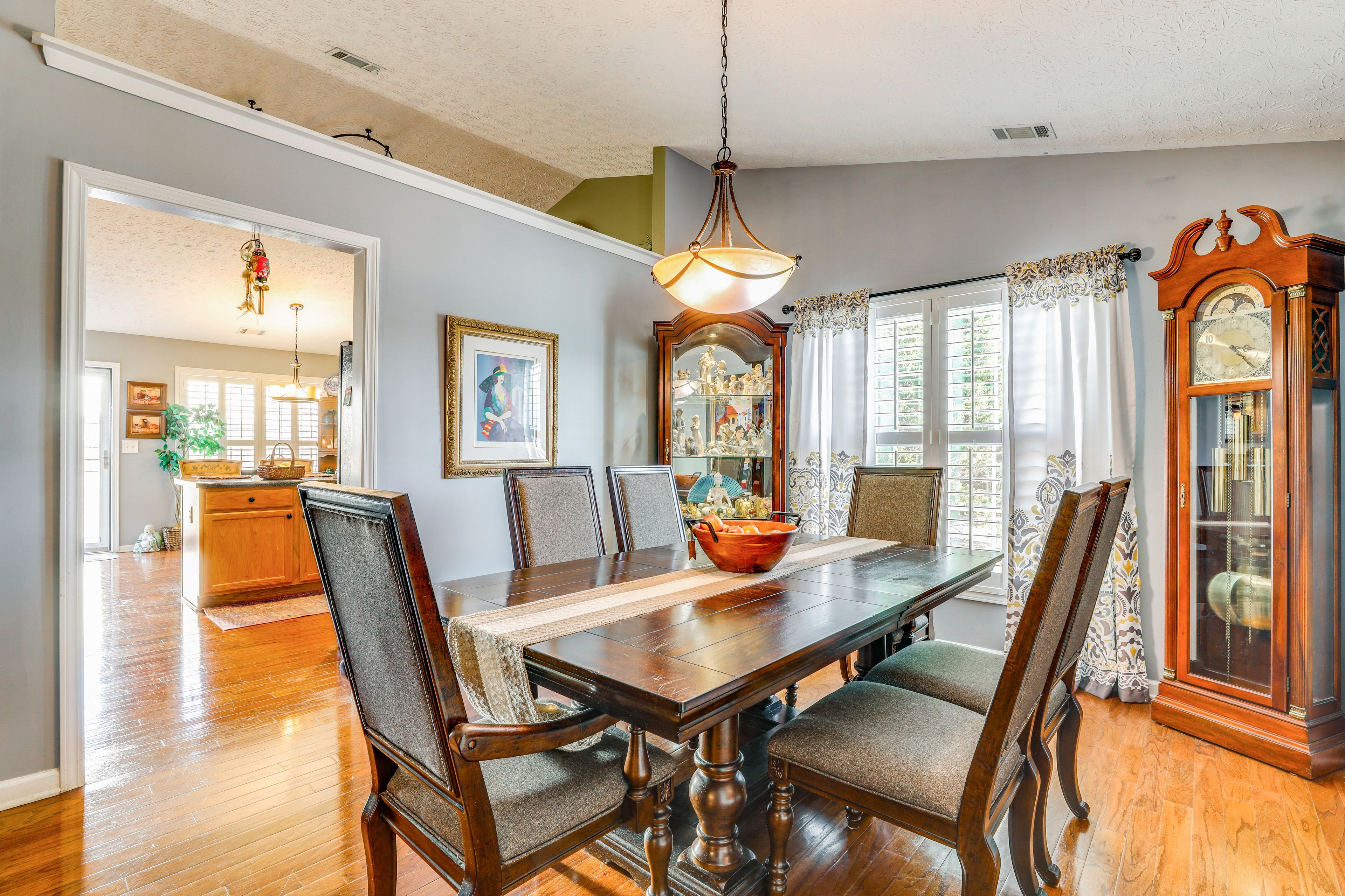 Main Dining Area | 1st Floor