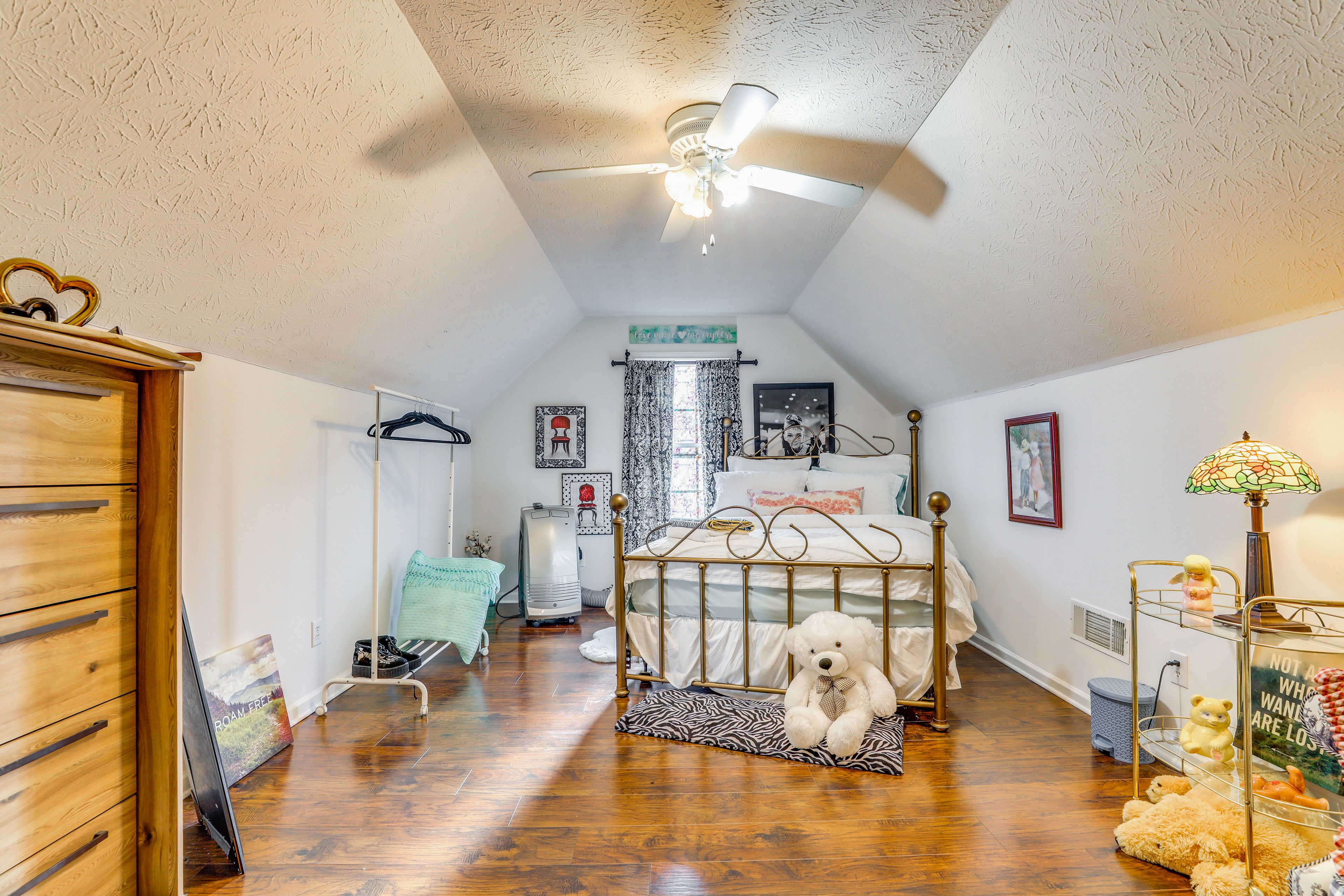 Bedroom 3 (Loft) | 2nd Floor | Queen Bed