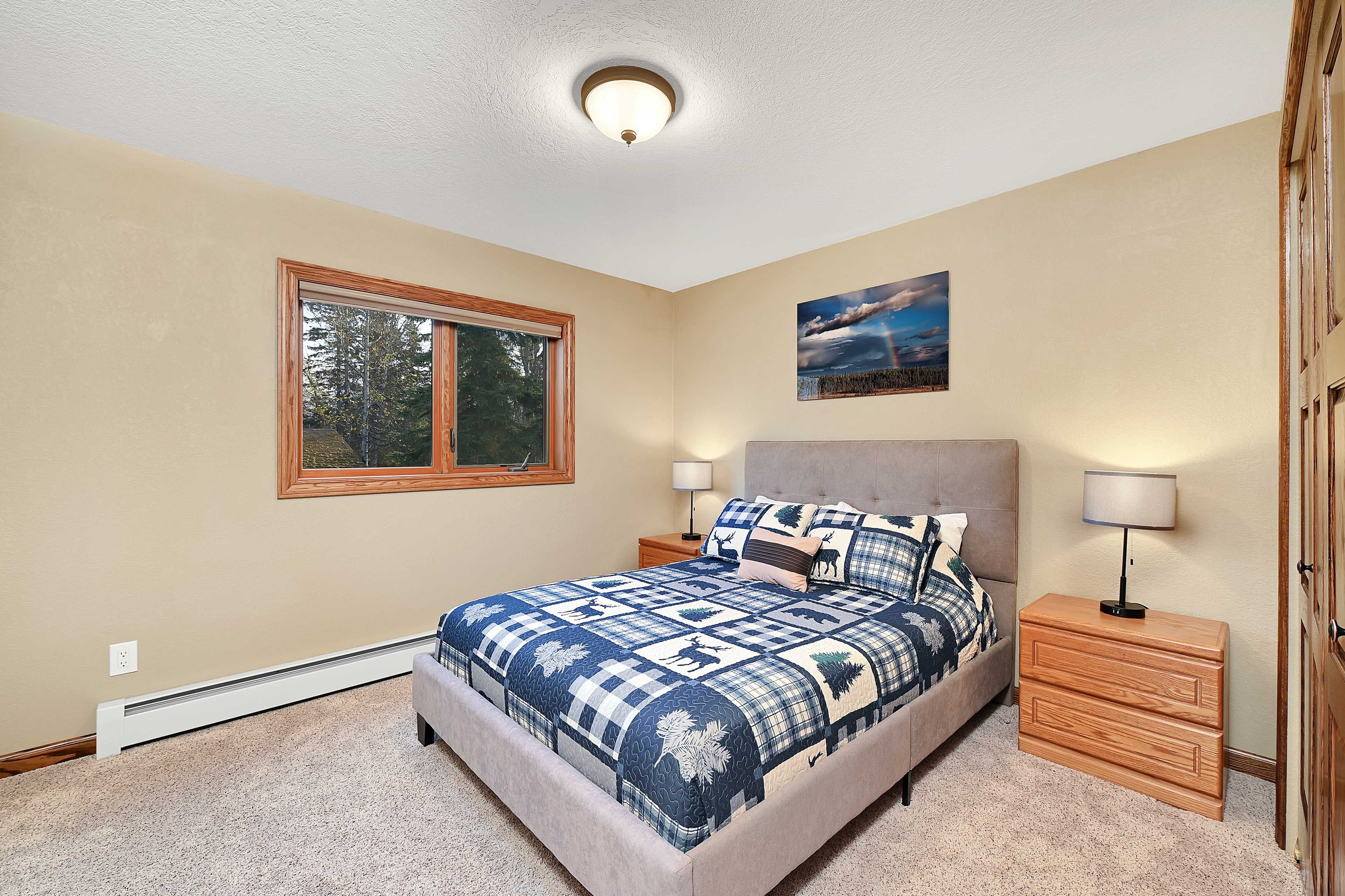 Bedroom 4 | 2nd Floor | Queen Bed