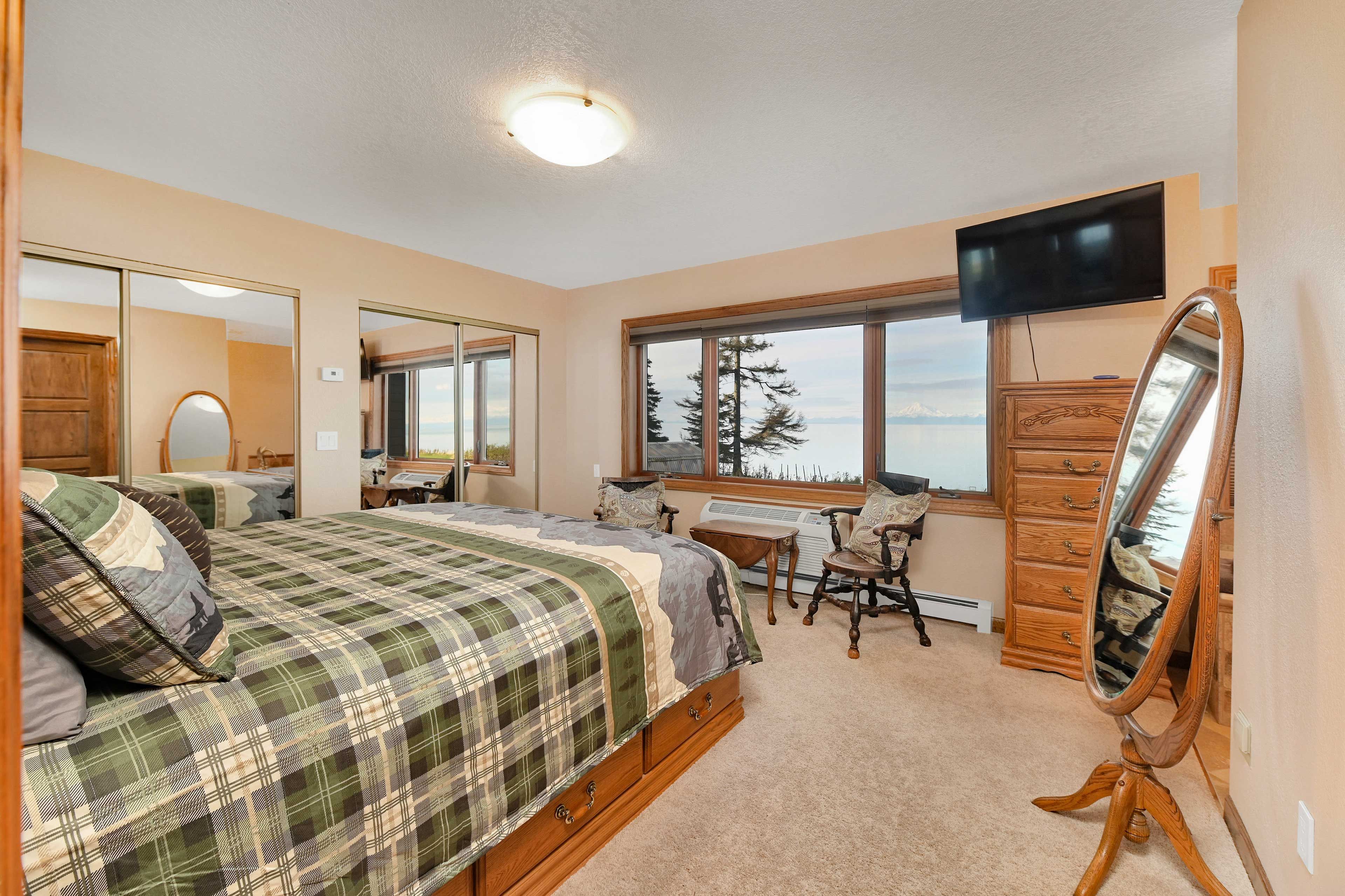 Bedroom 1 | 2nd Floor | King Bed | Linens Provided | Smart TV