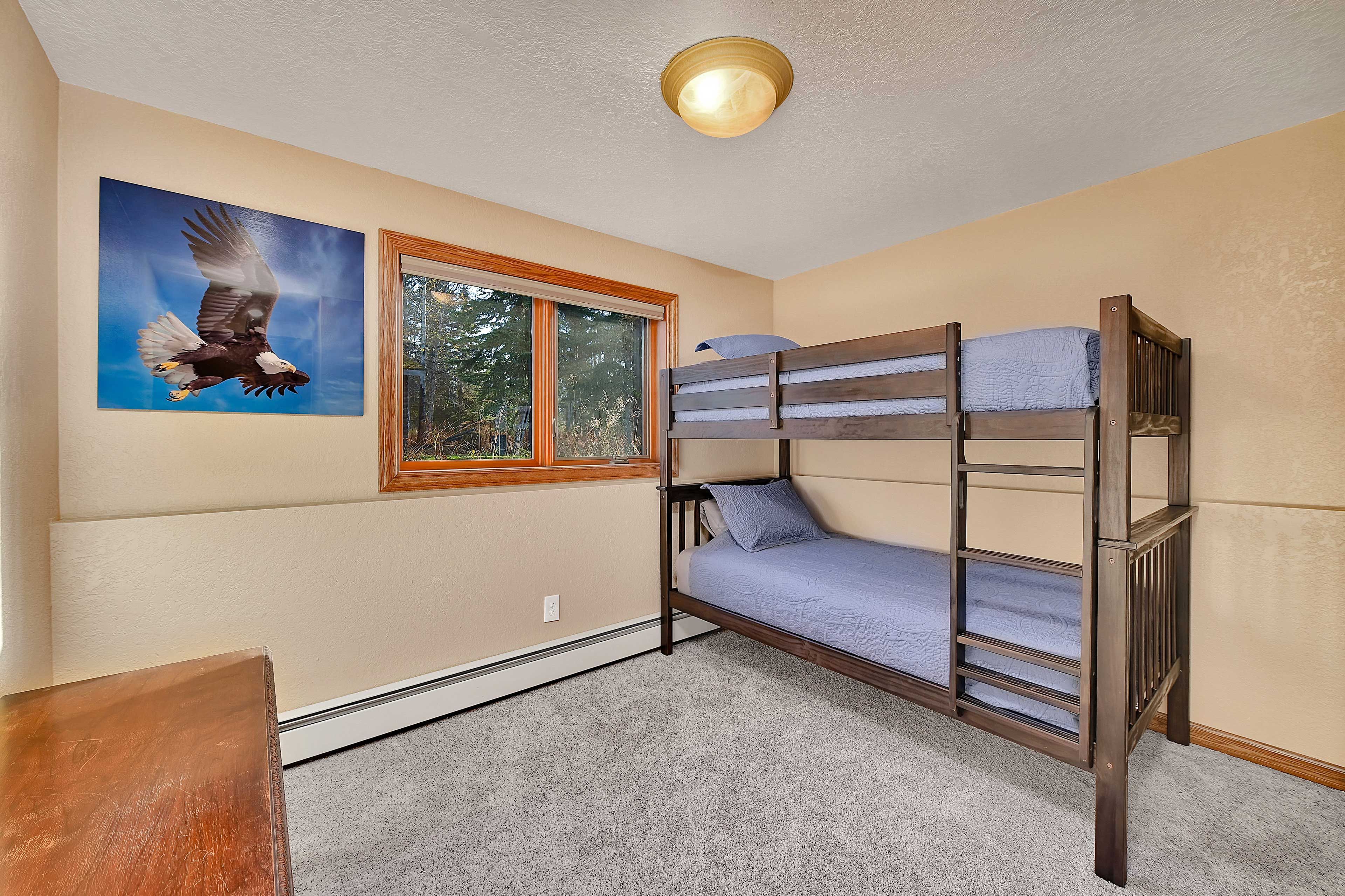 Bedroom 5 | 1st Floor | Twin Bunk Bed