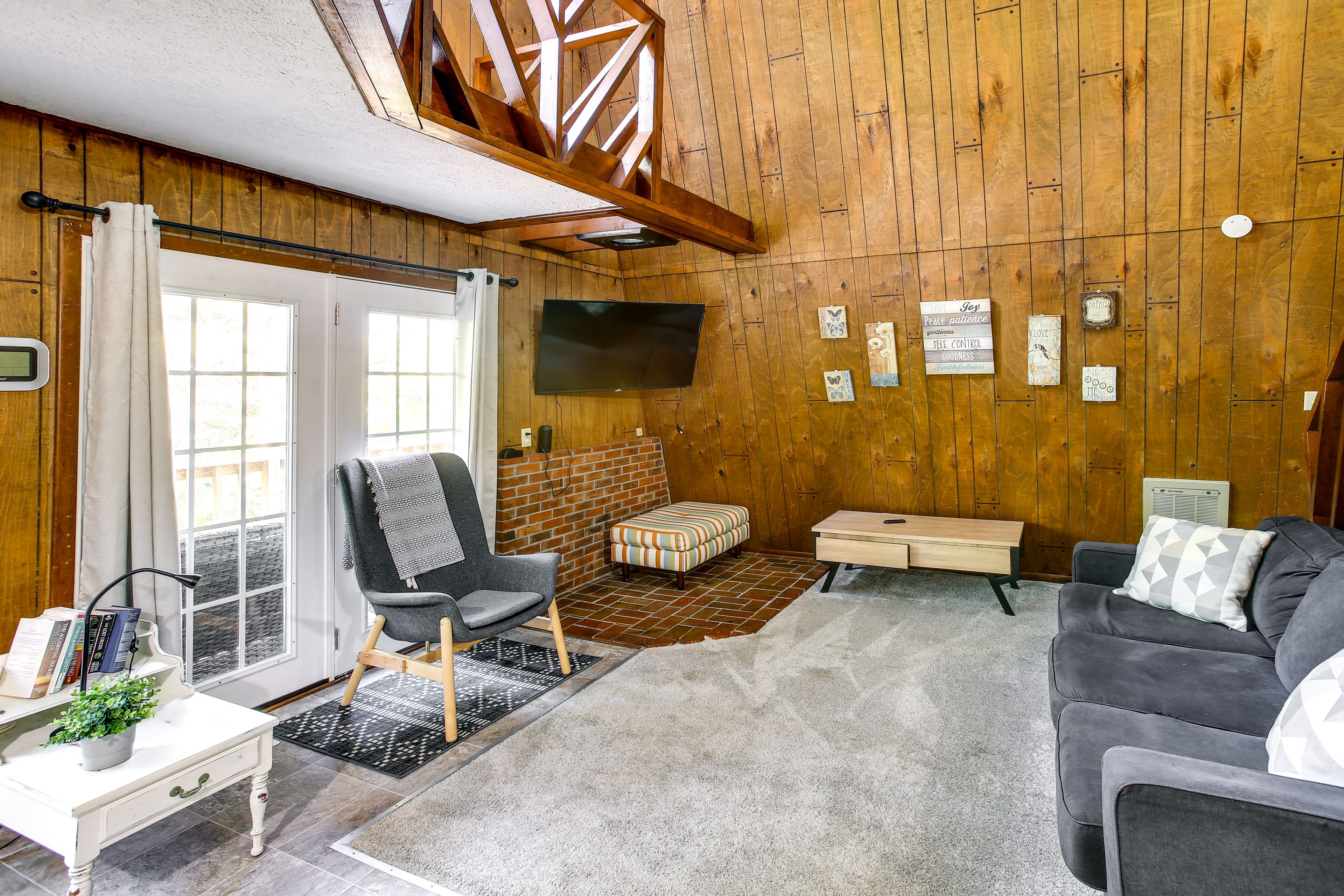 Living Room | Sleeper Sofa | Central Air Conditioning & Heating