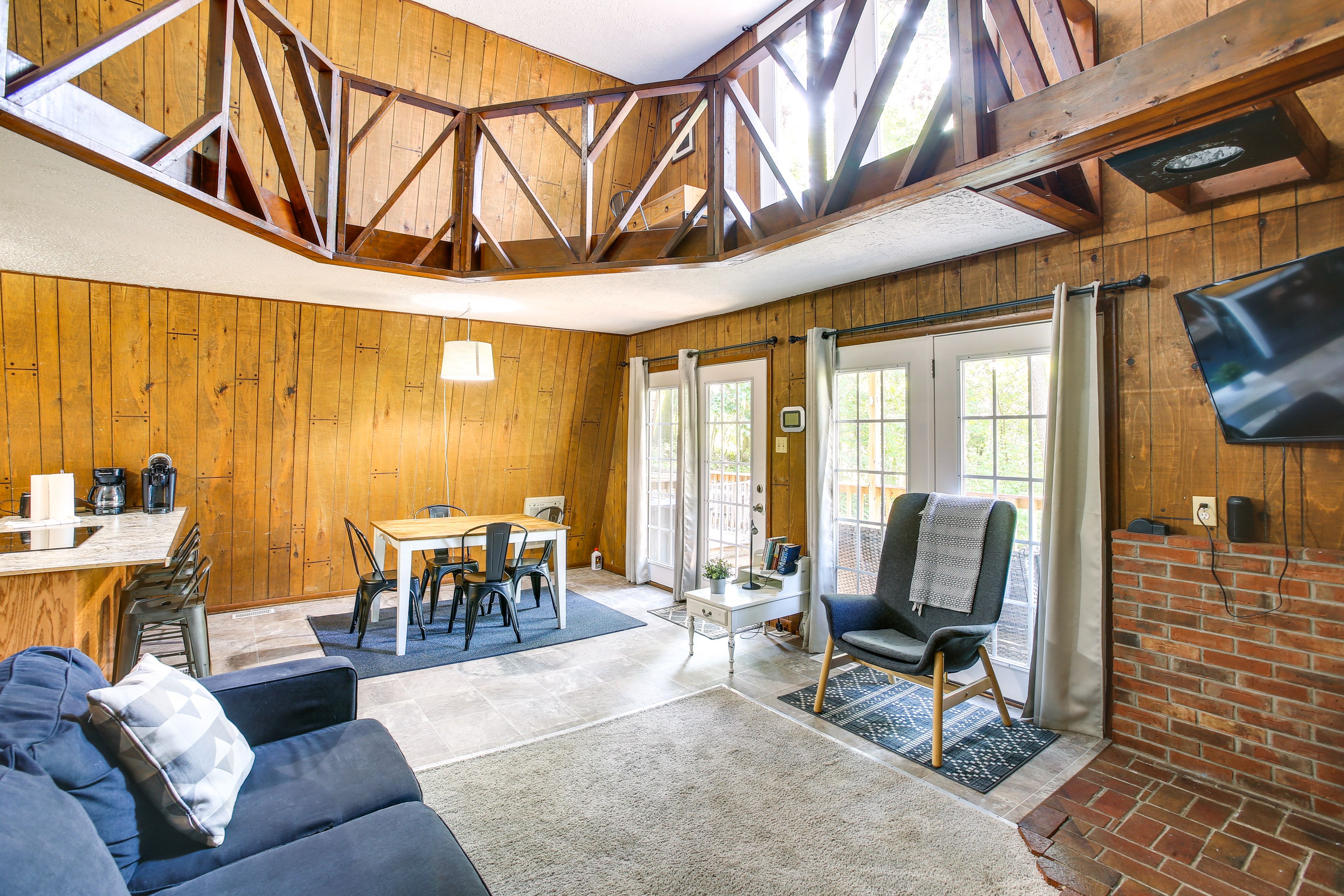 Jamestown Vacation Rental | 2BR | 1BA | 1,440 Sq Ft | Stairs Required