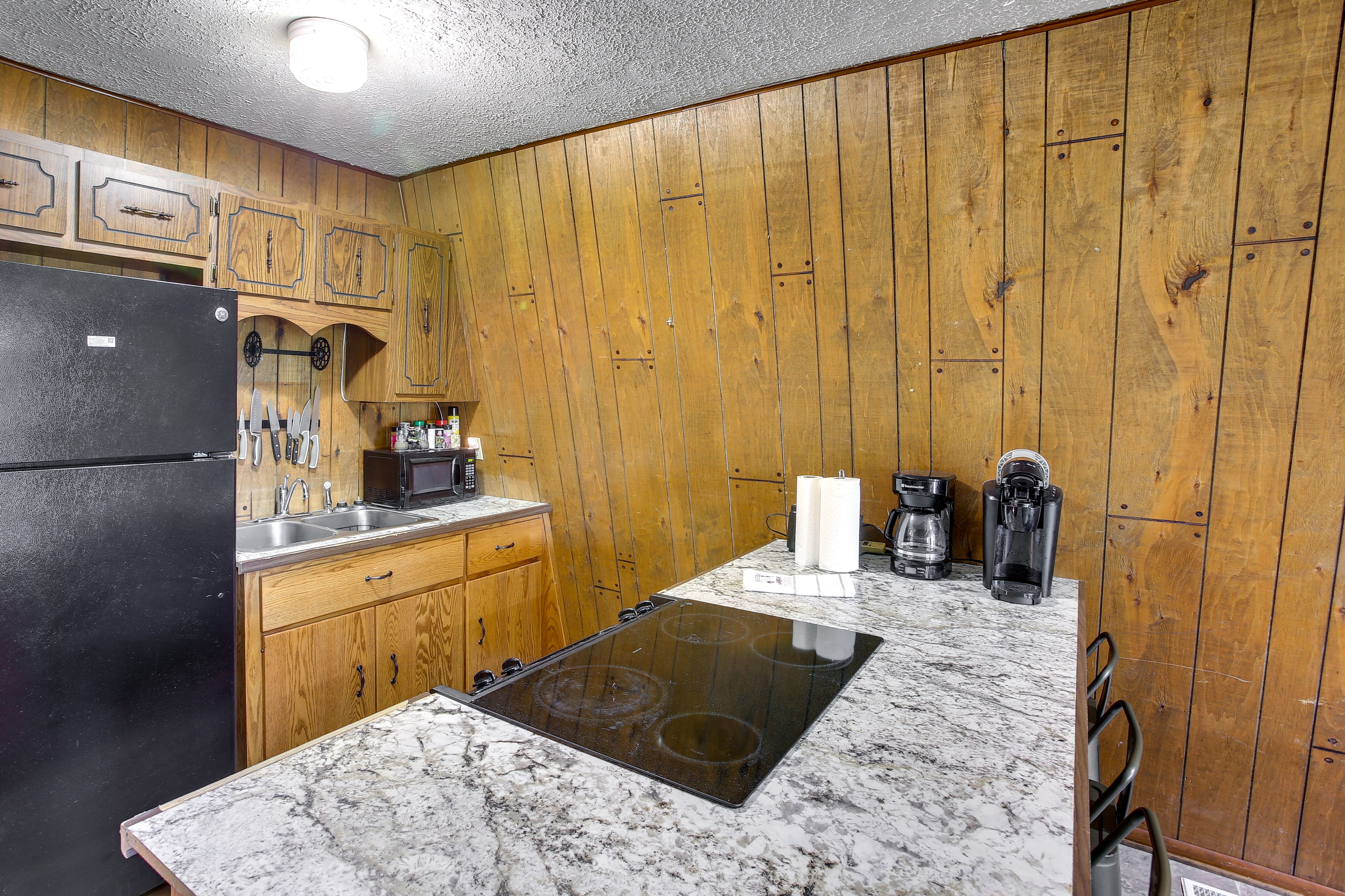 Kitchen | Keurig & Drip Coffee Maker