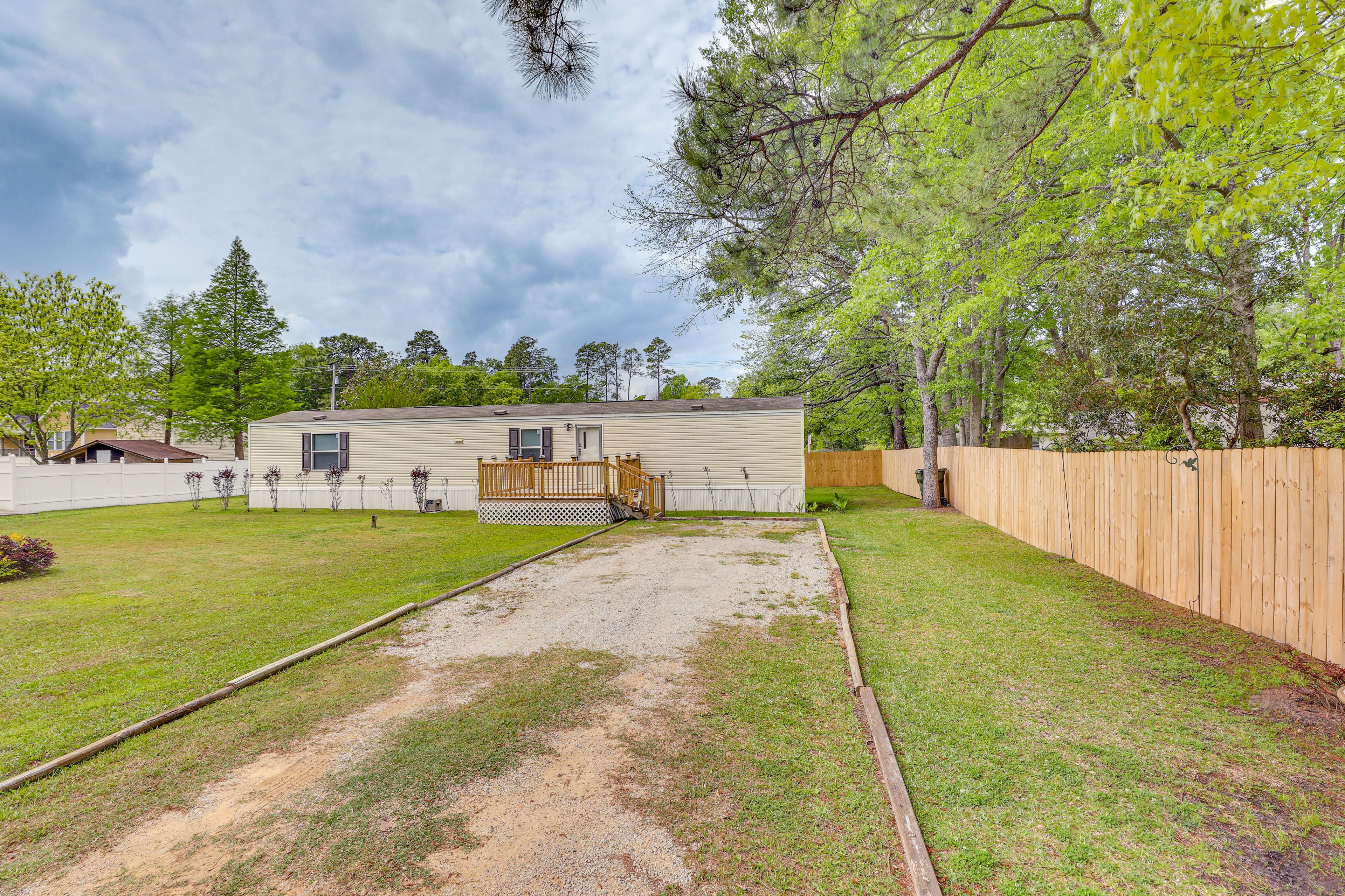 Parking | Driveway (2 Vehicles) | RV/Trailer Parking | Free Street Parking