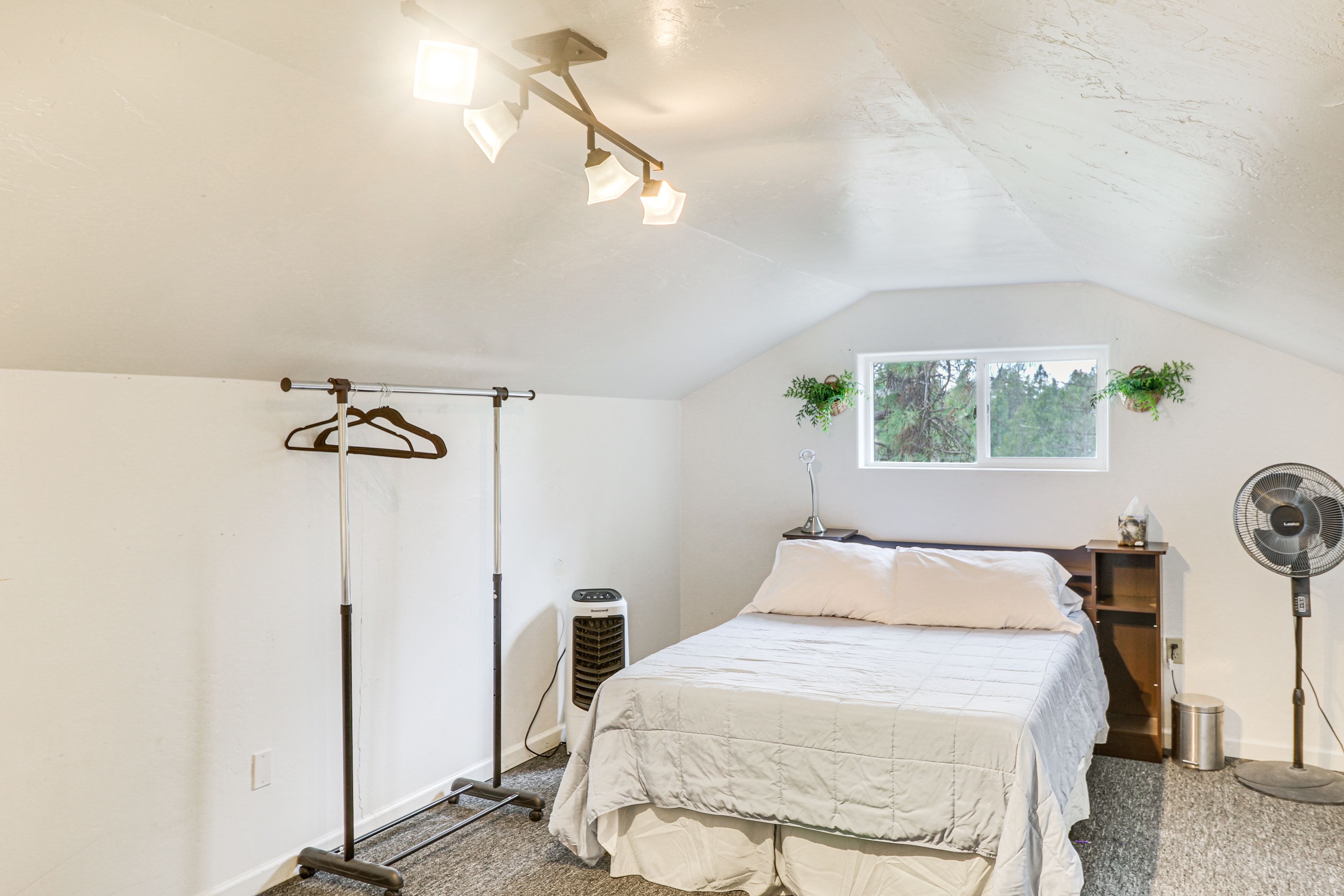 Bedroom 3 | Full Bed | Twin Bed w/ Twin Trundle | Upper Level