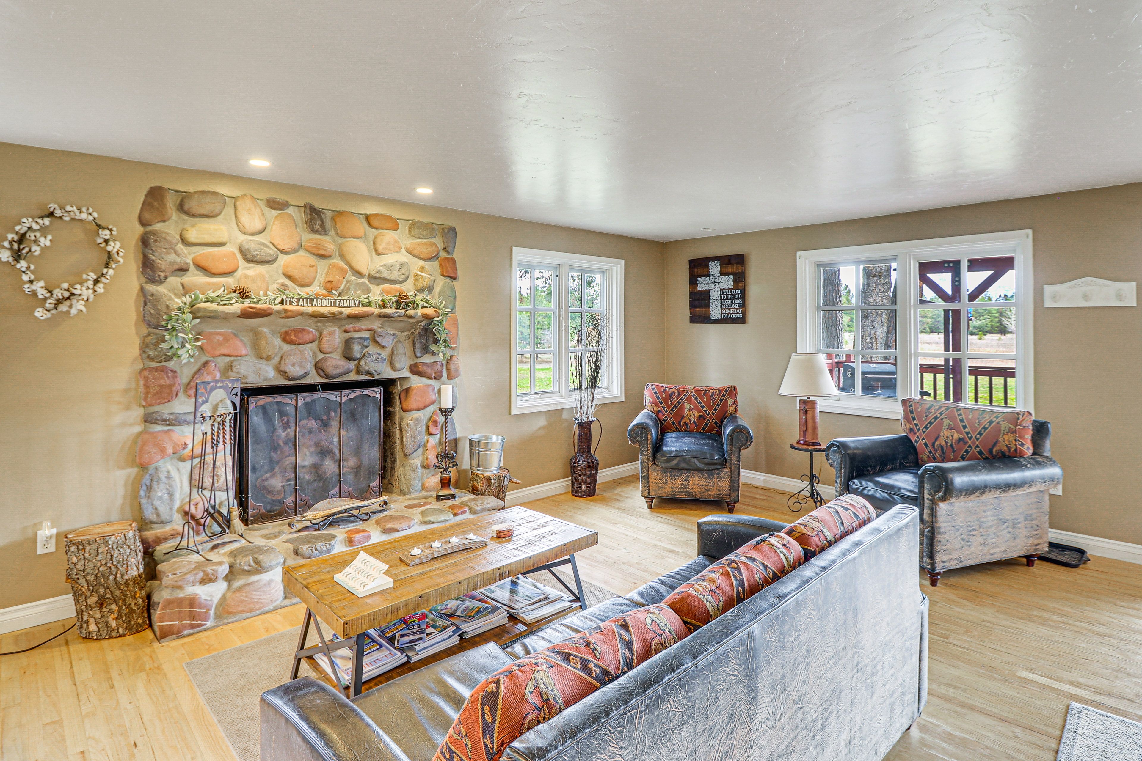 Living Room | Queen Sleeper Sofa | Main Level