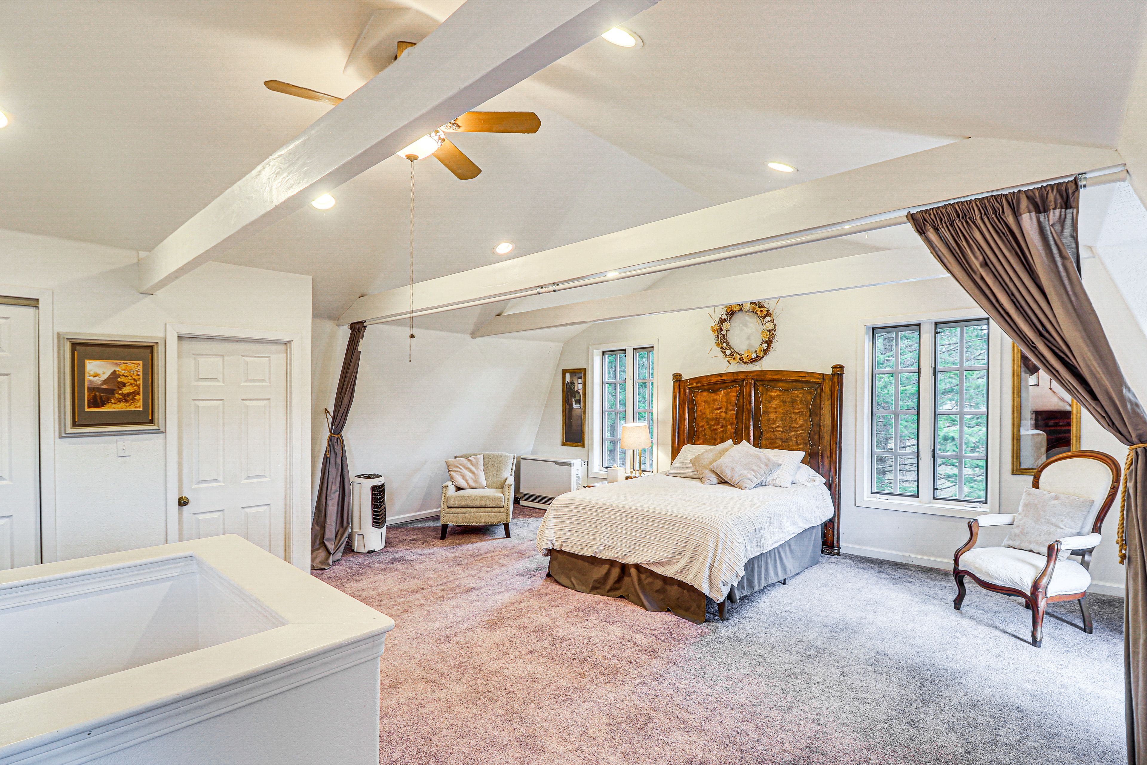 Bedroom 2 | Queen Bed | Upper Level