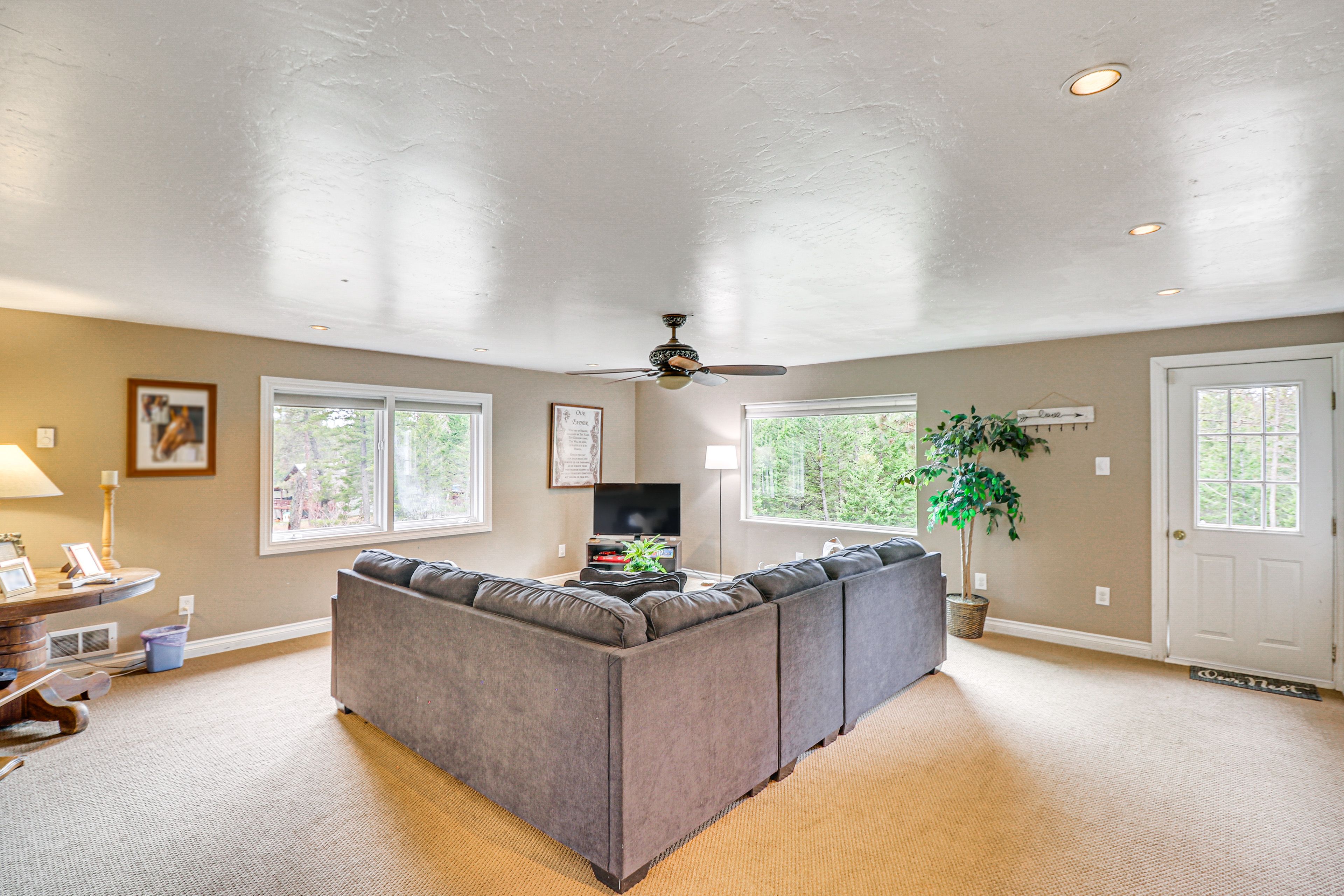 TV Room | Smart TV | Main Level