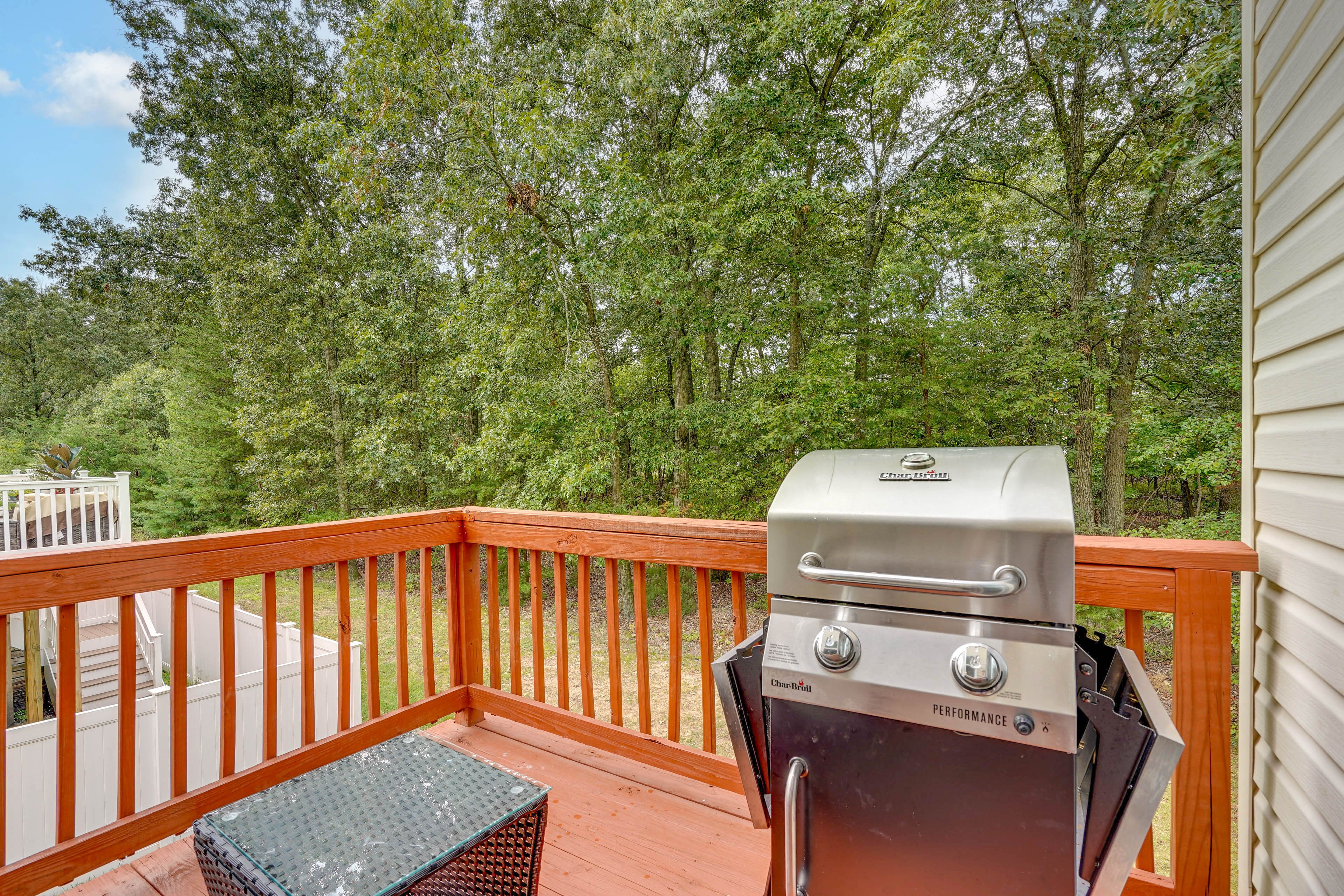 Private Deck | Gas Grill