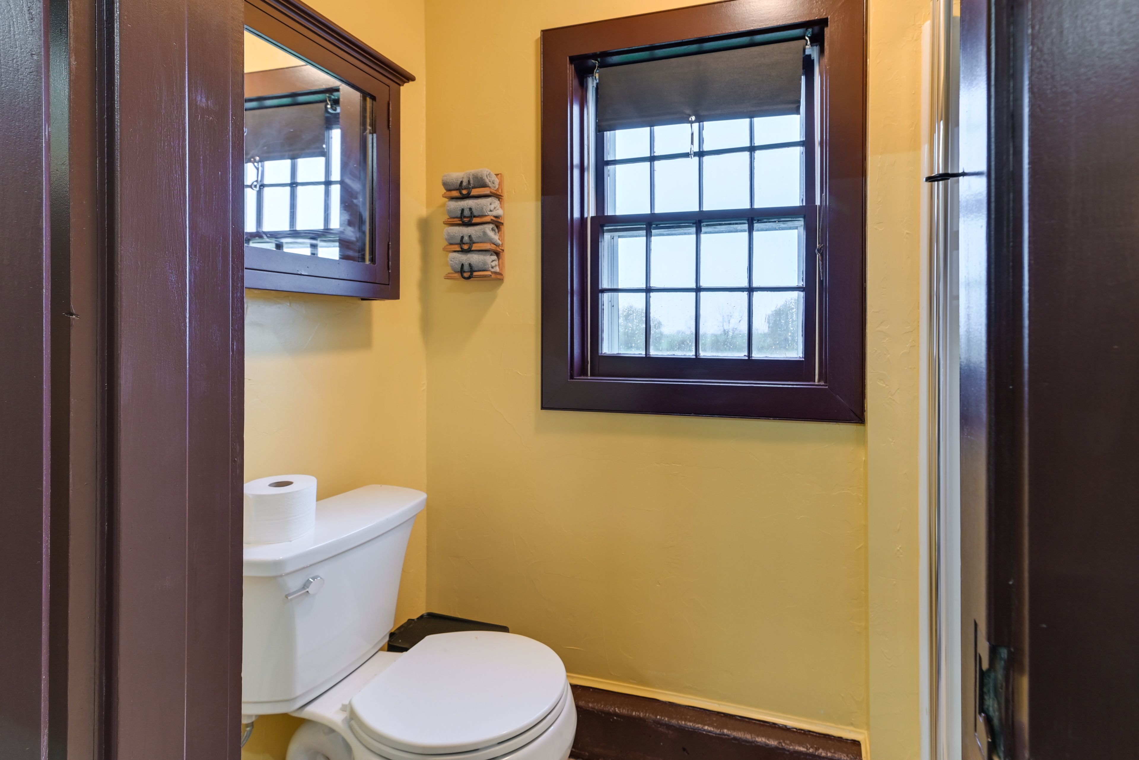 Full Bathroom | Complimentary Toiletries