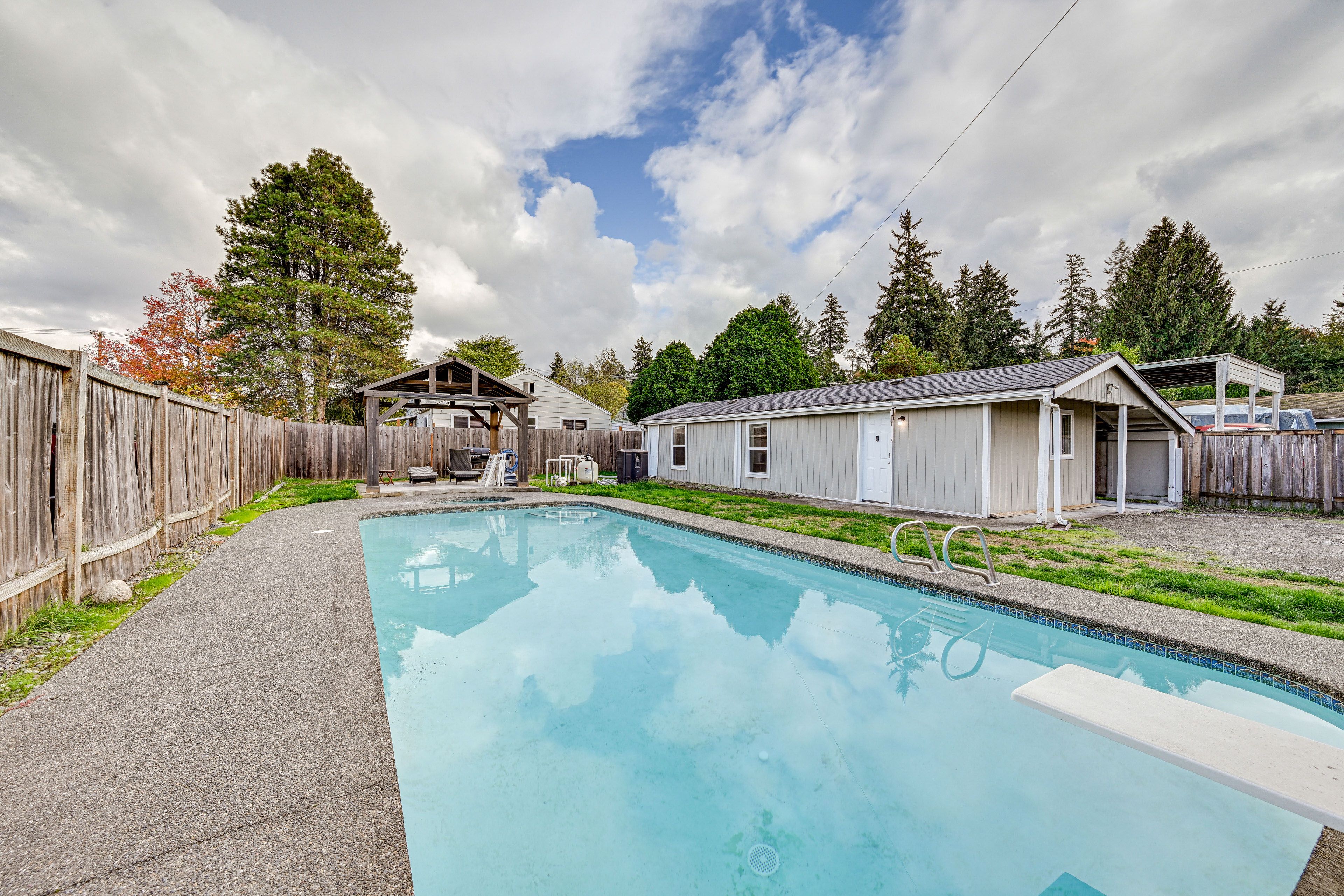 Tacoma Vacation Rental | Studio | 1BA | 570 Sq Ft | Step-Free Entry