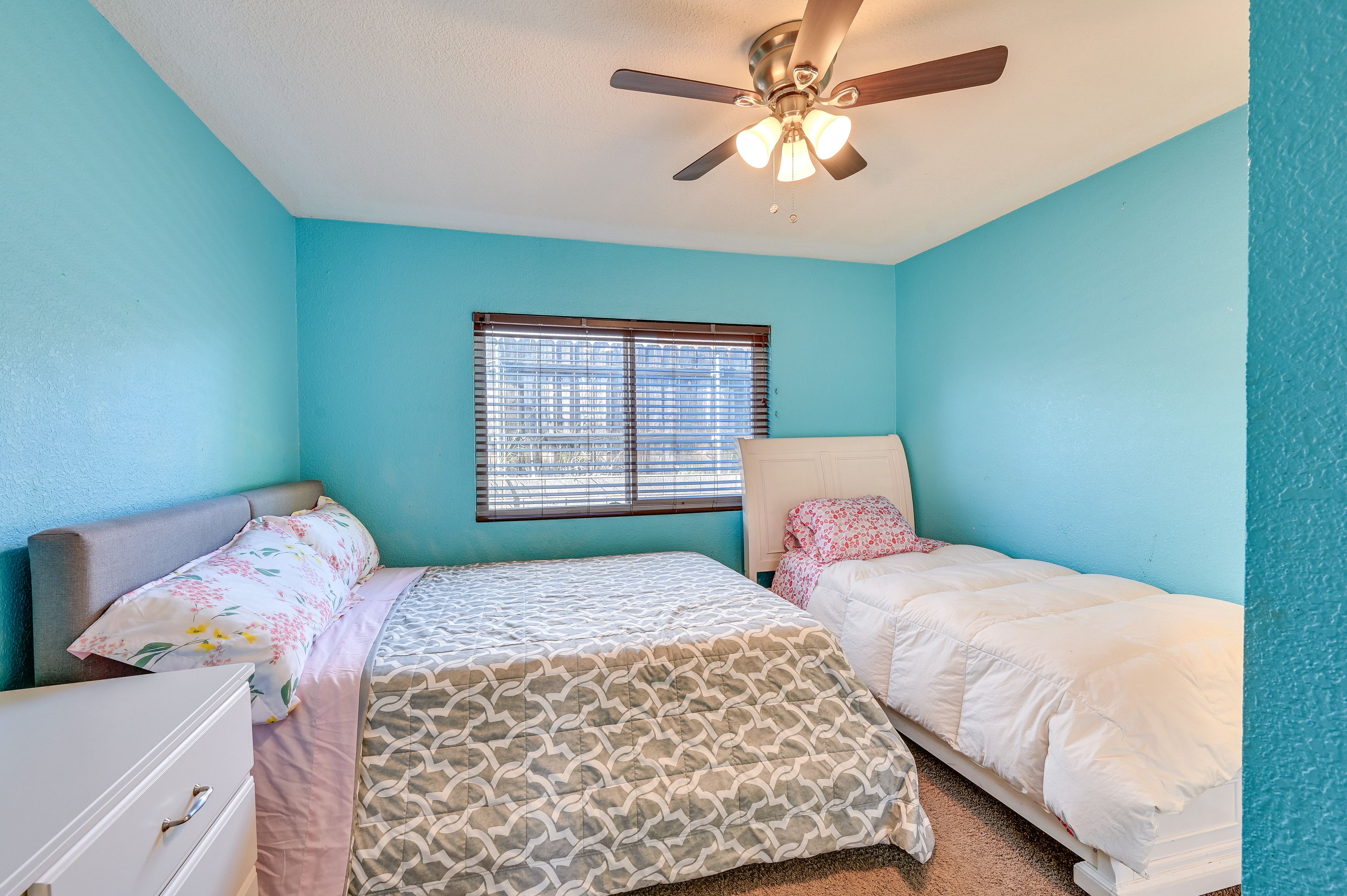Bedroom 3 | Queen Bed | Twin Bed