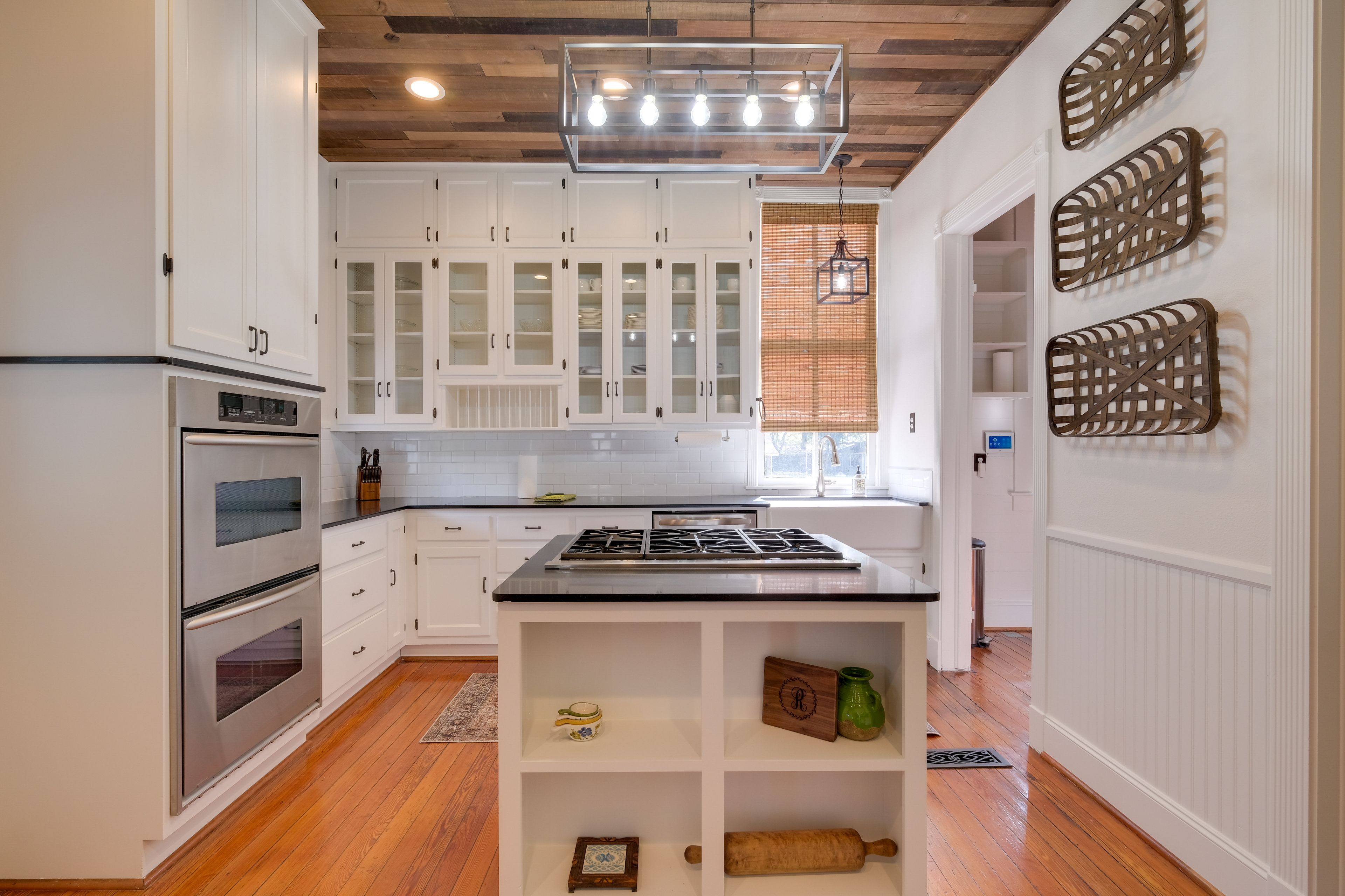 Kitchen | Central A/C | Free WiFi
