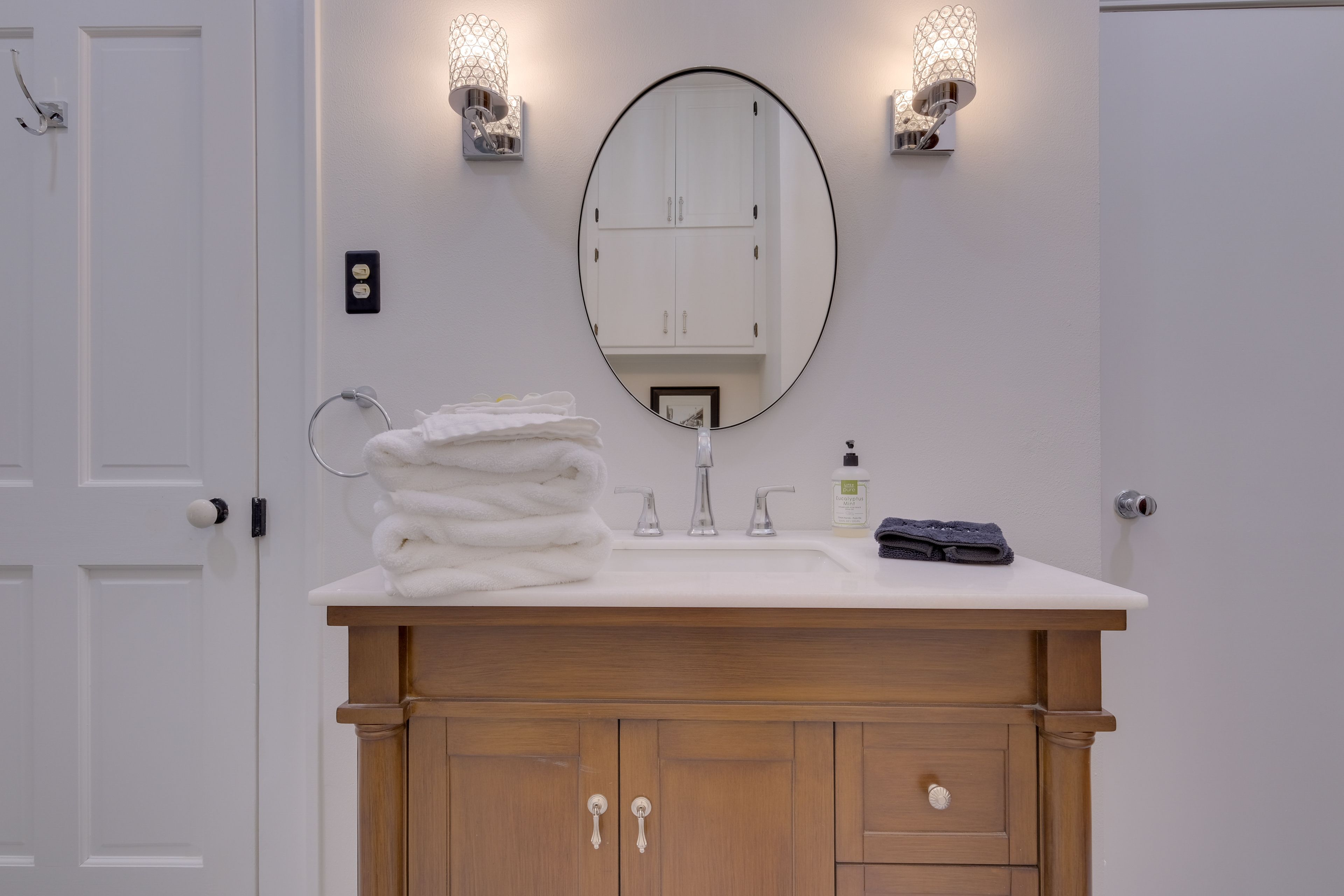 En-Suite Bathroom | Towels Provided | Complimentary Toiletries
