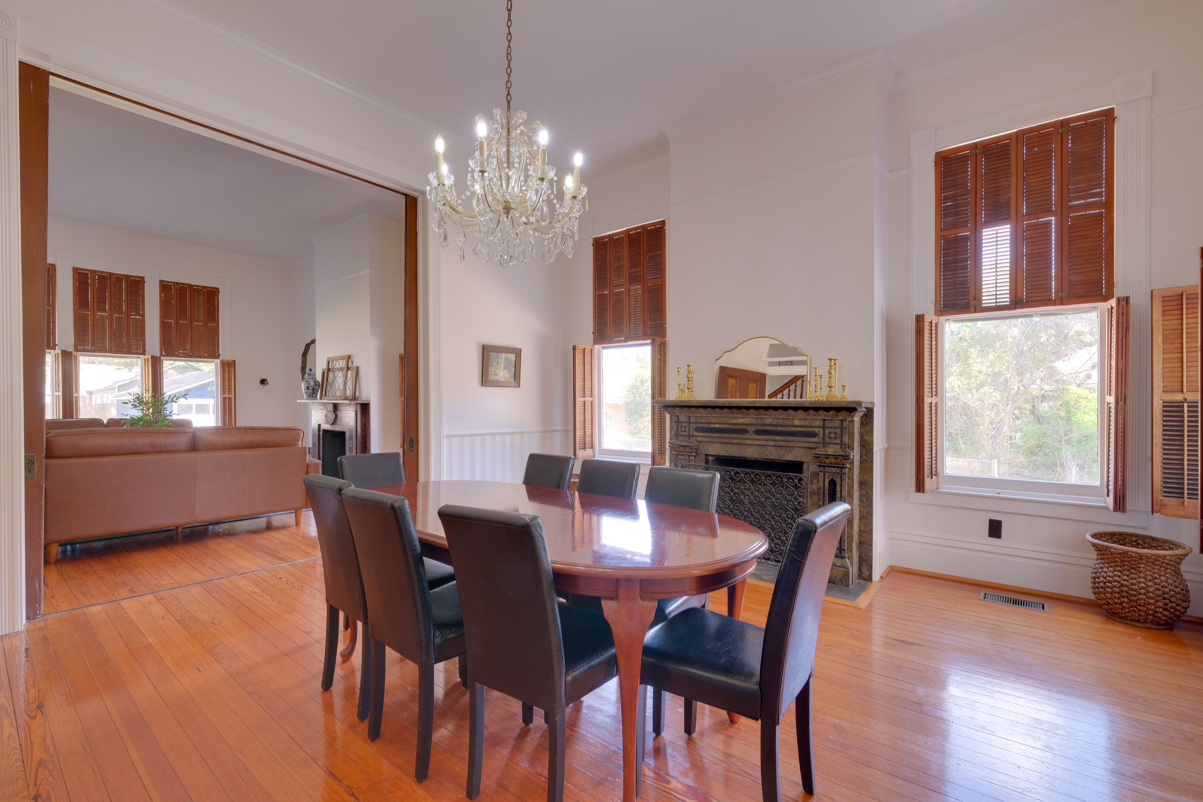 Dining Room | Dishware/Flatware Provided