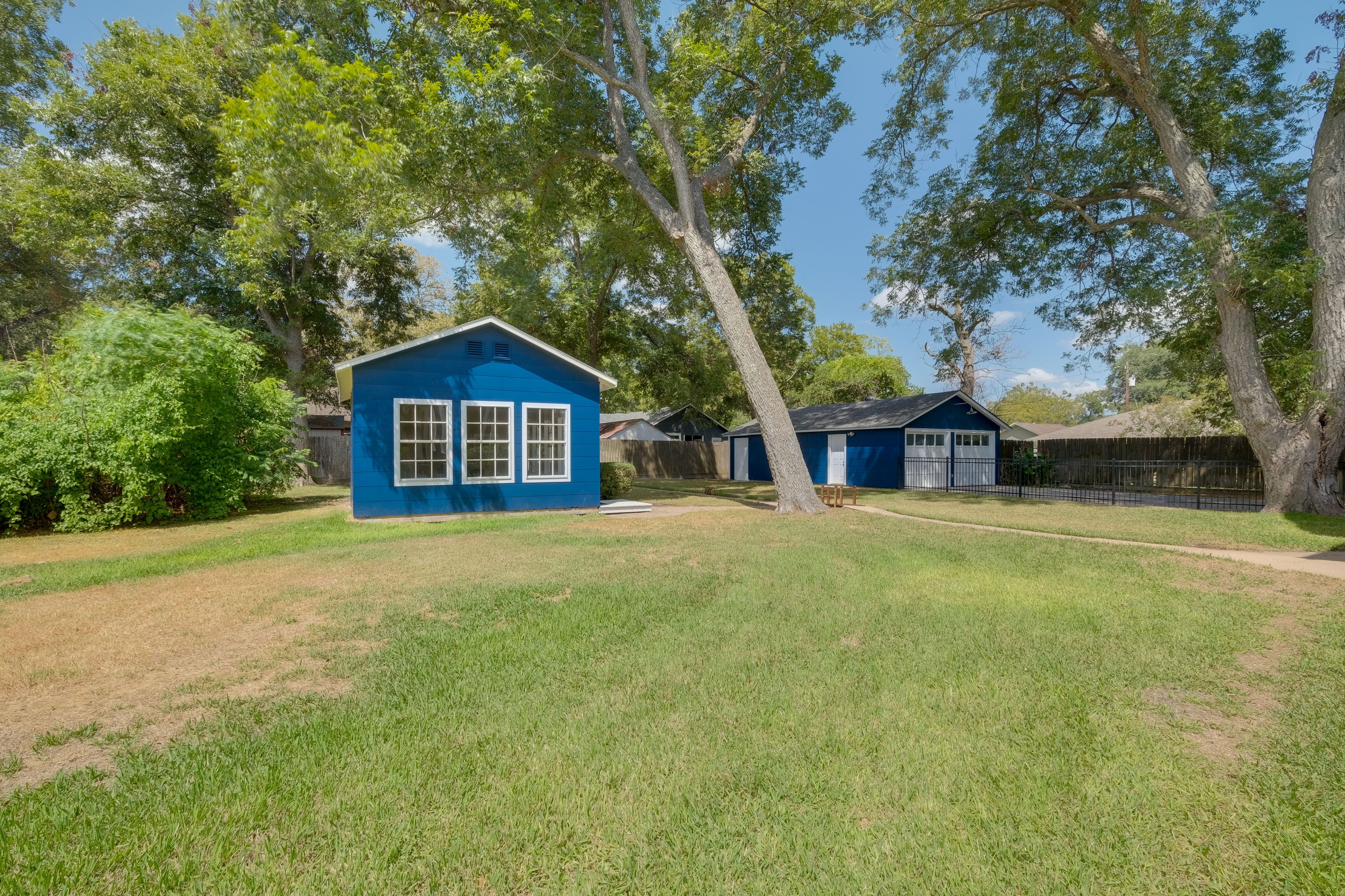 Clubhouse Exterior