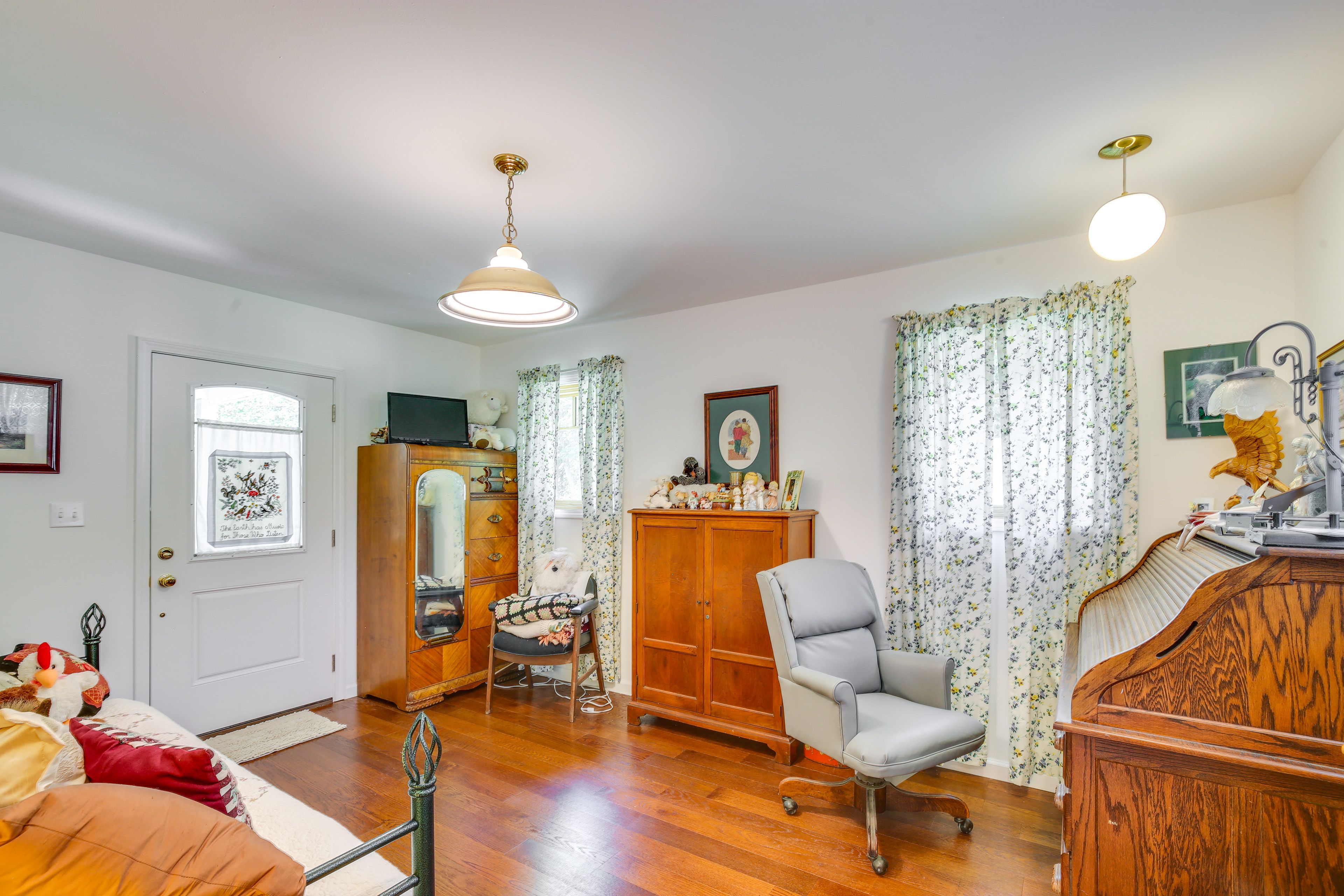 Bedroom 7 | Office Area | Twin Daybed | 1st Floor