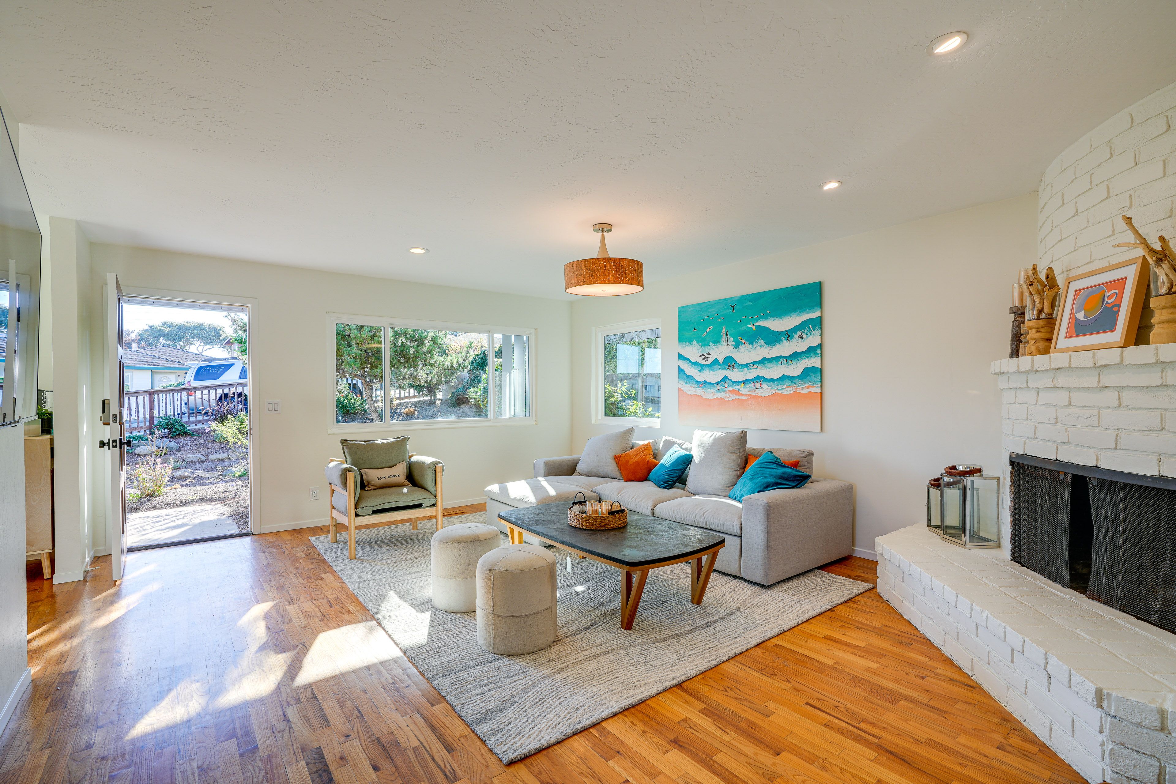 Living Room | Free WiFi | Smart TV