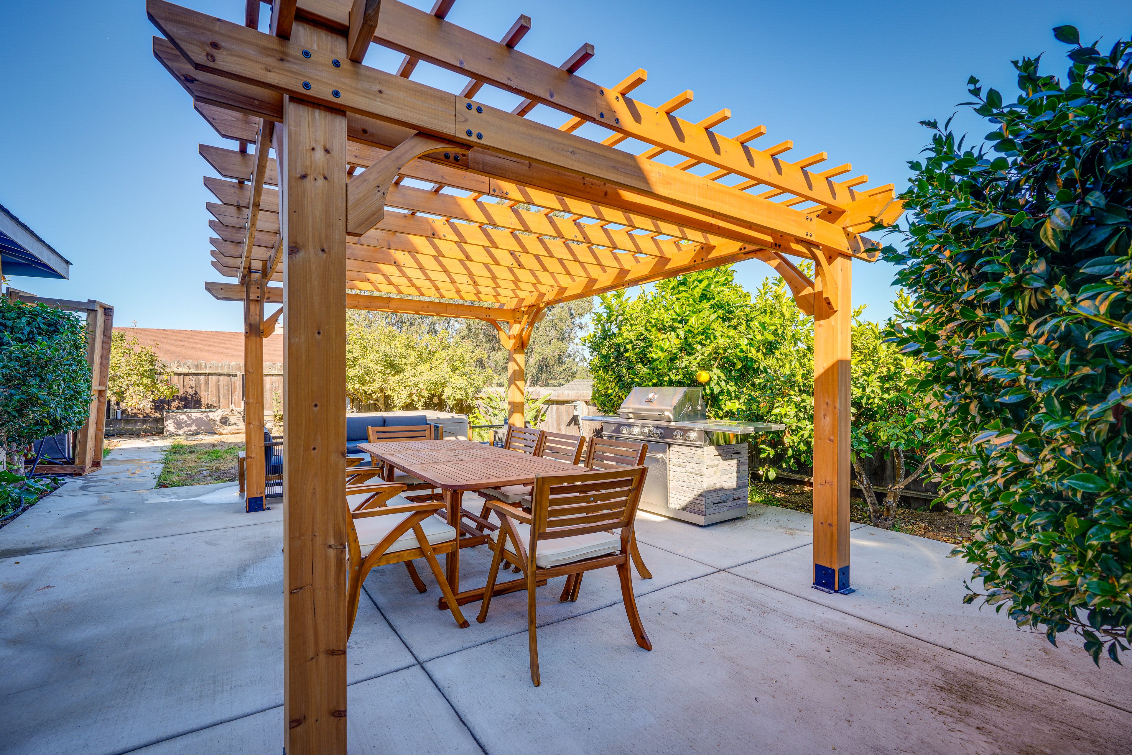 Patio | Pergola | Gas Grill