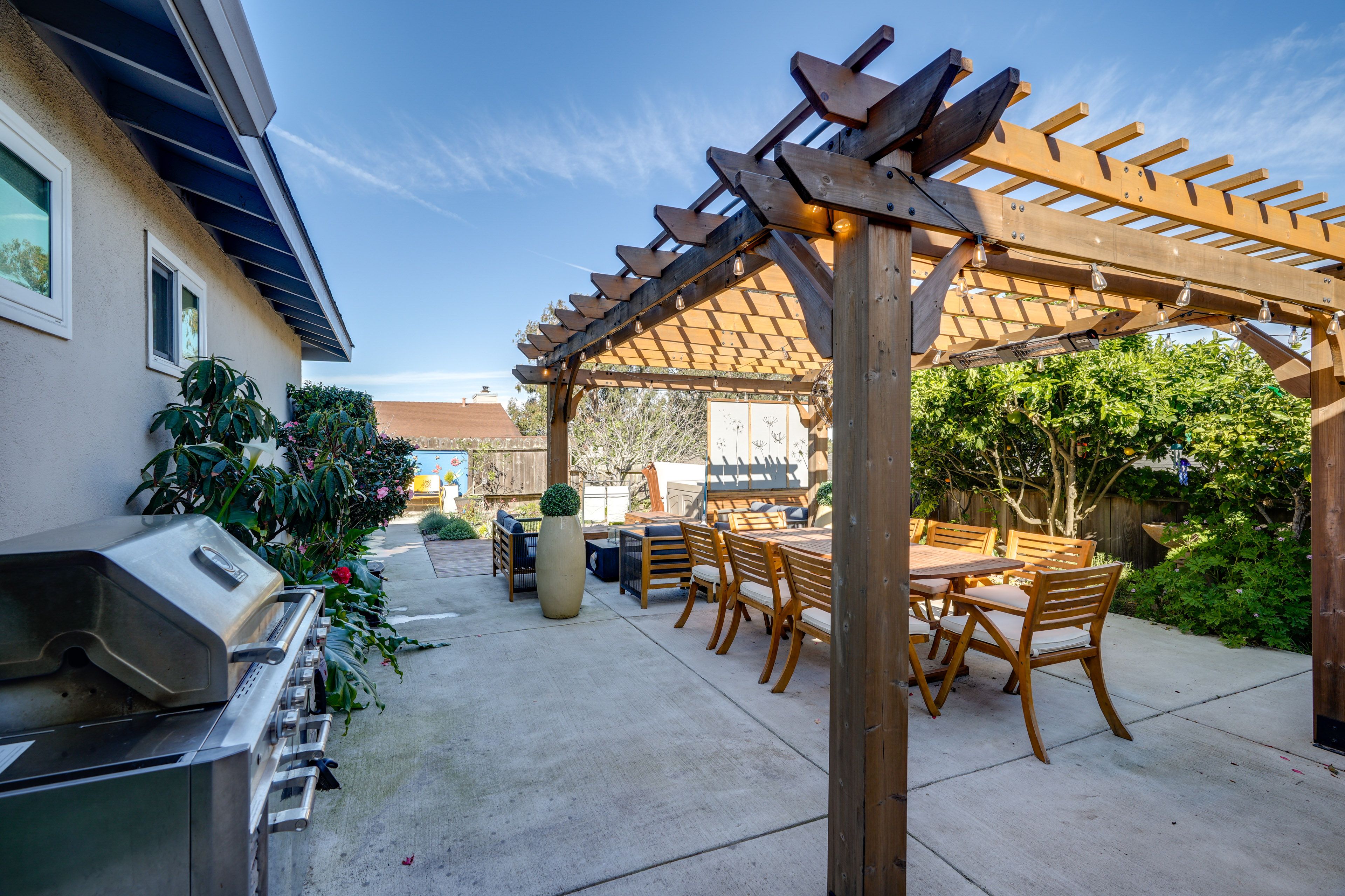 Patio | Pergola | Gas Grill