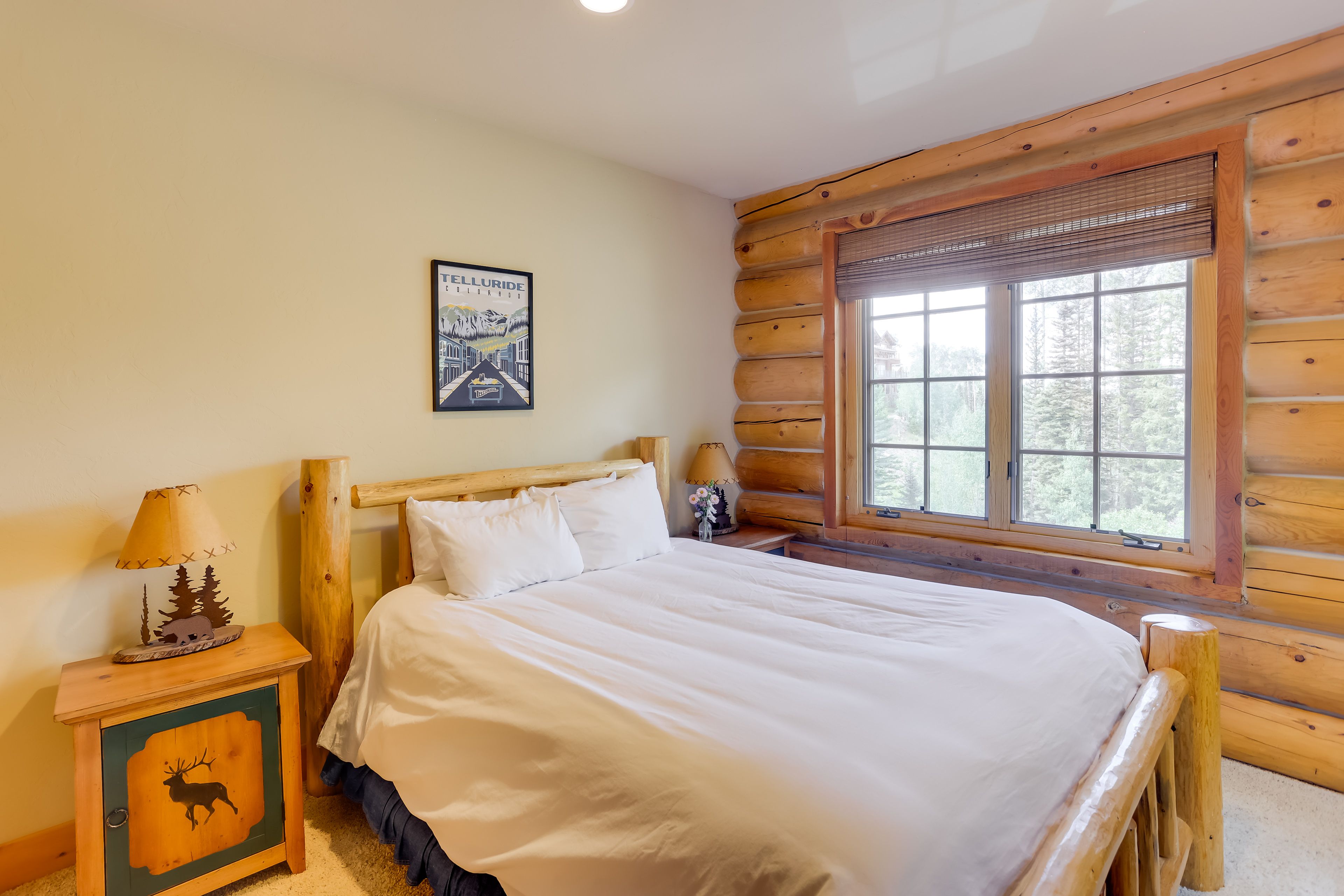 Bedroom 3 | Queen Bed