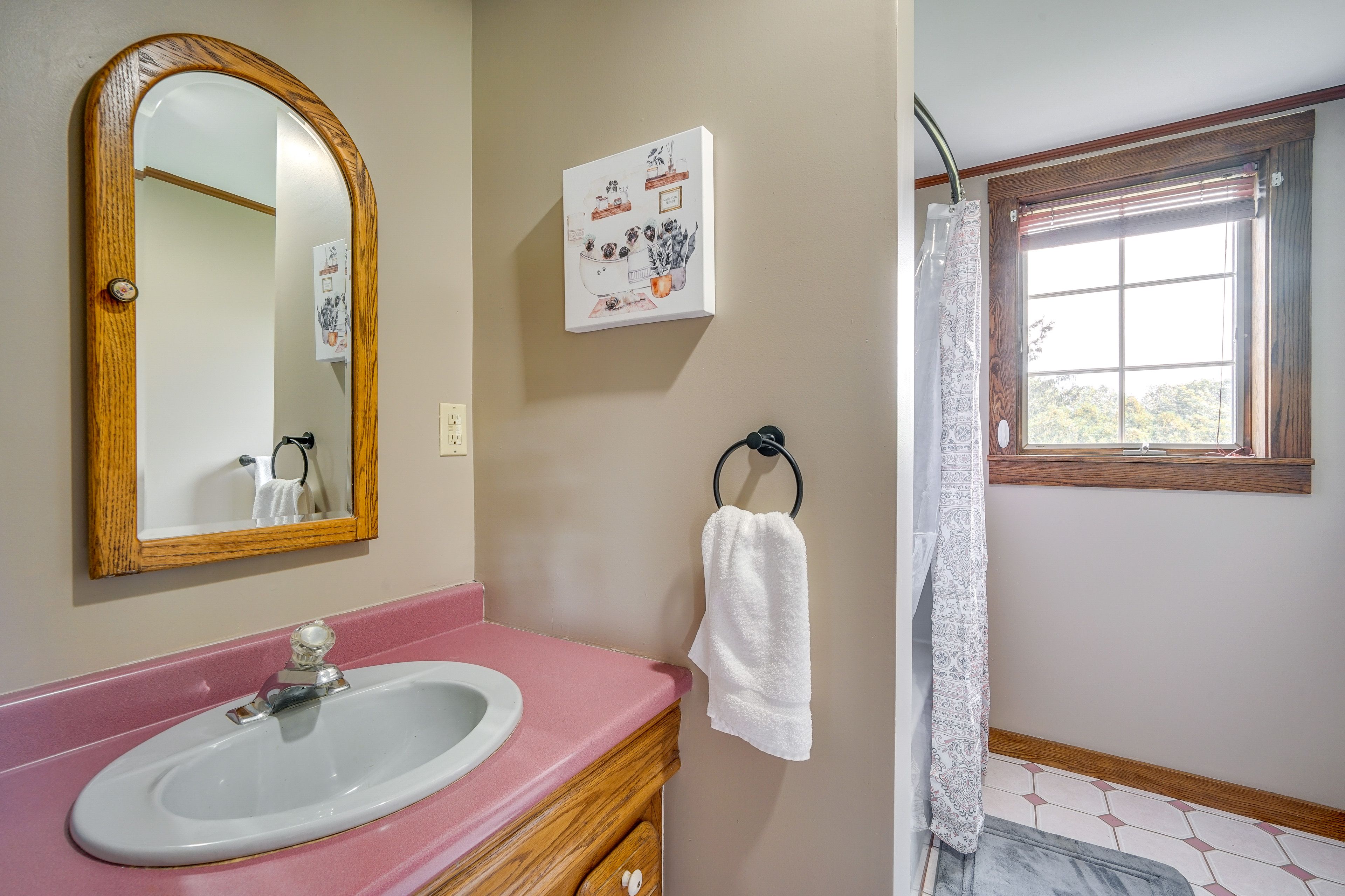 Full Bathroom | Complimentary Toiletries
