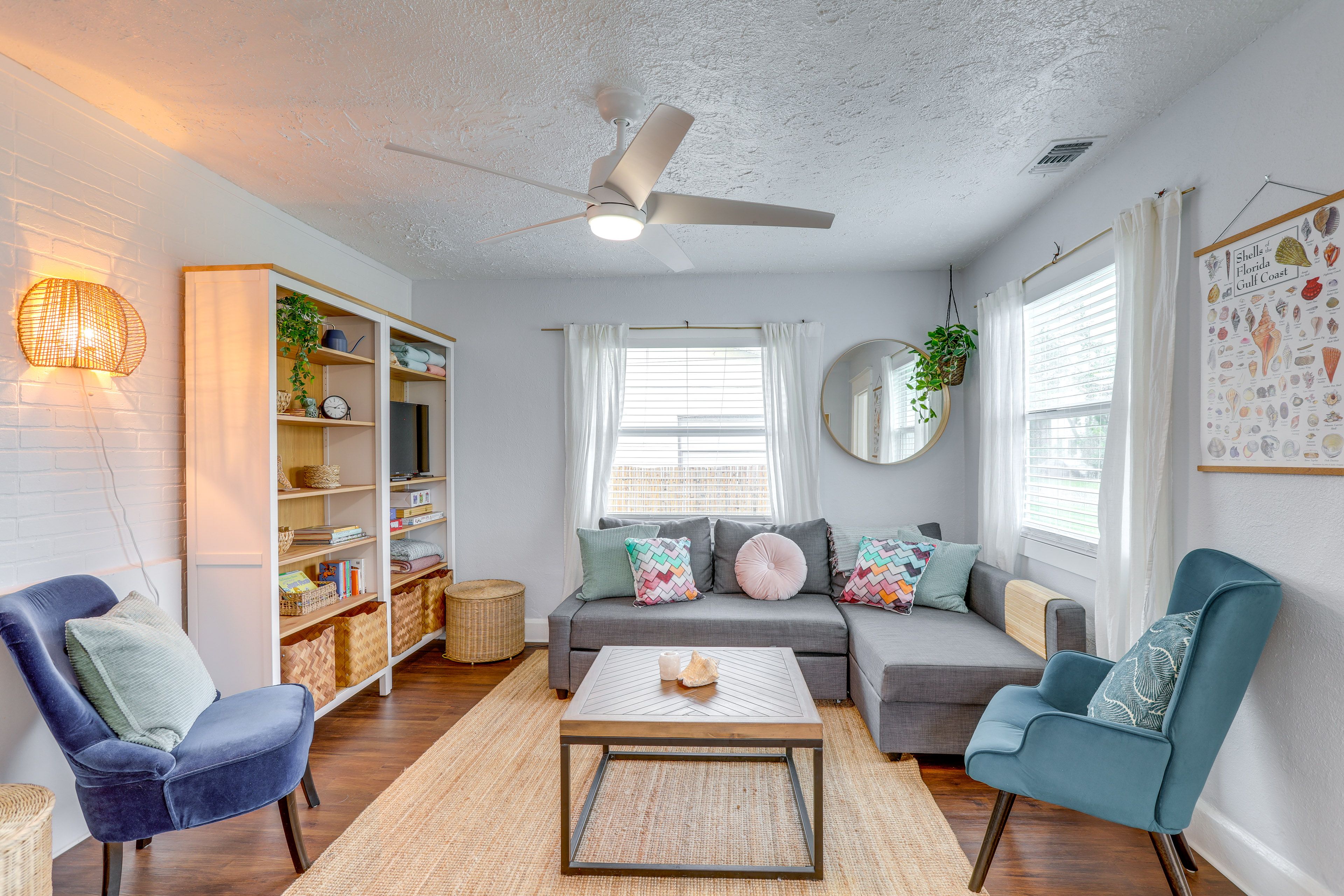 Living Room | Full Sleeper Sofa | Smart TV | WiFi | Board Games | Books