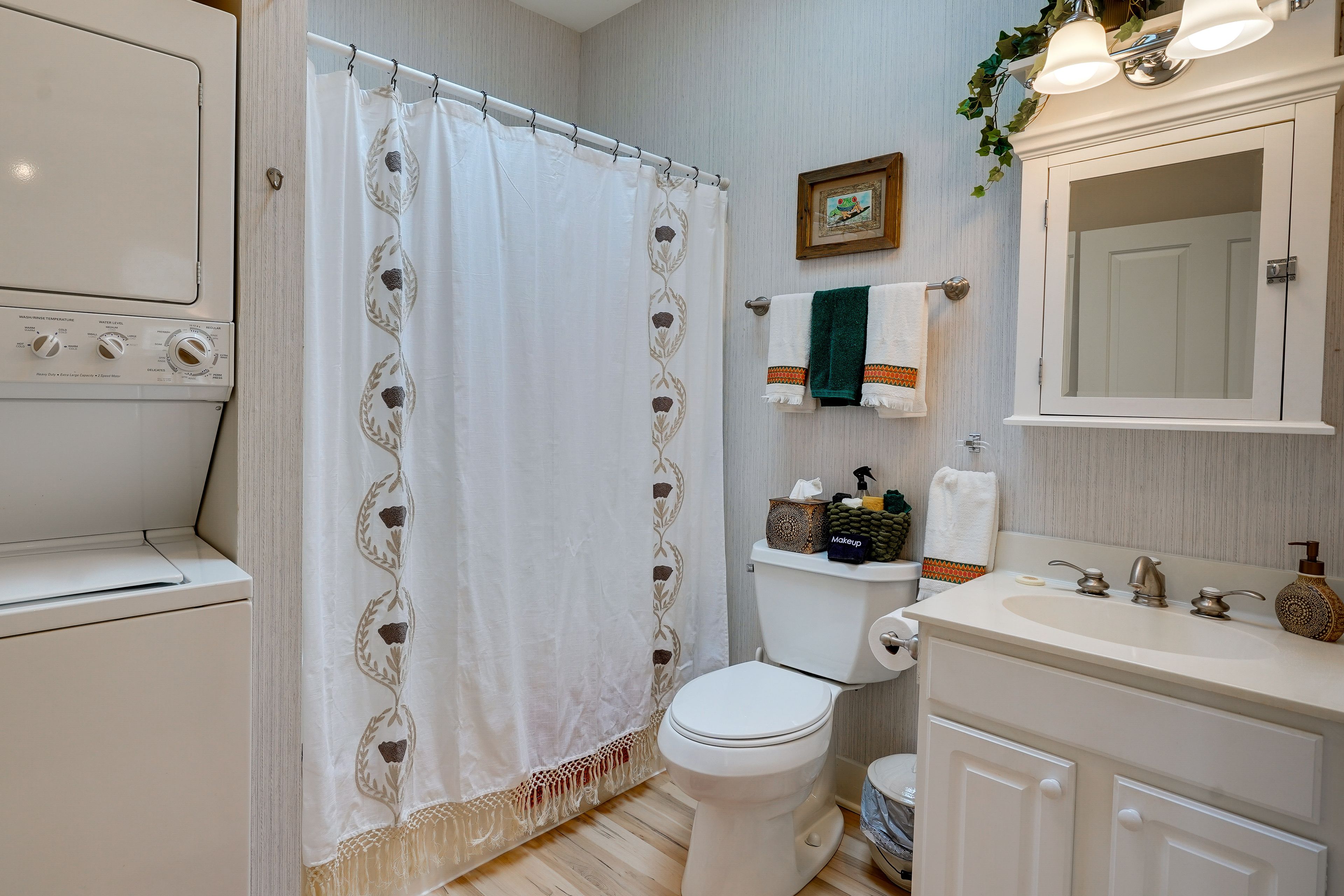 En-Suite Bathroom | Washer & Dryer | Complimentary Toiletries | Hair Dryer