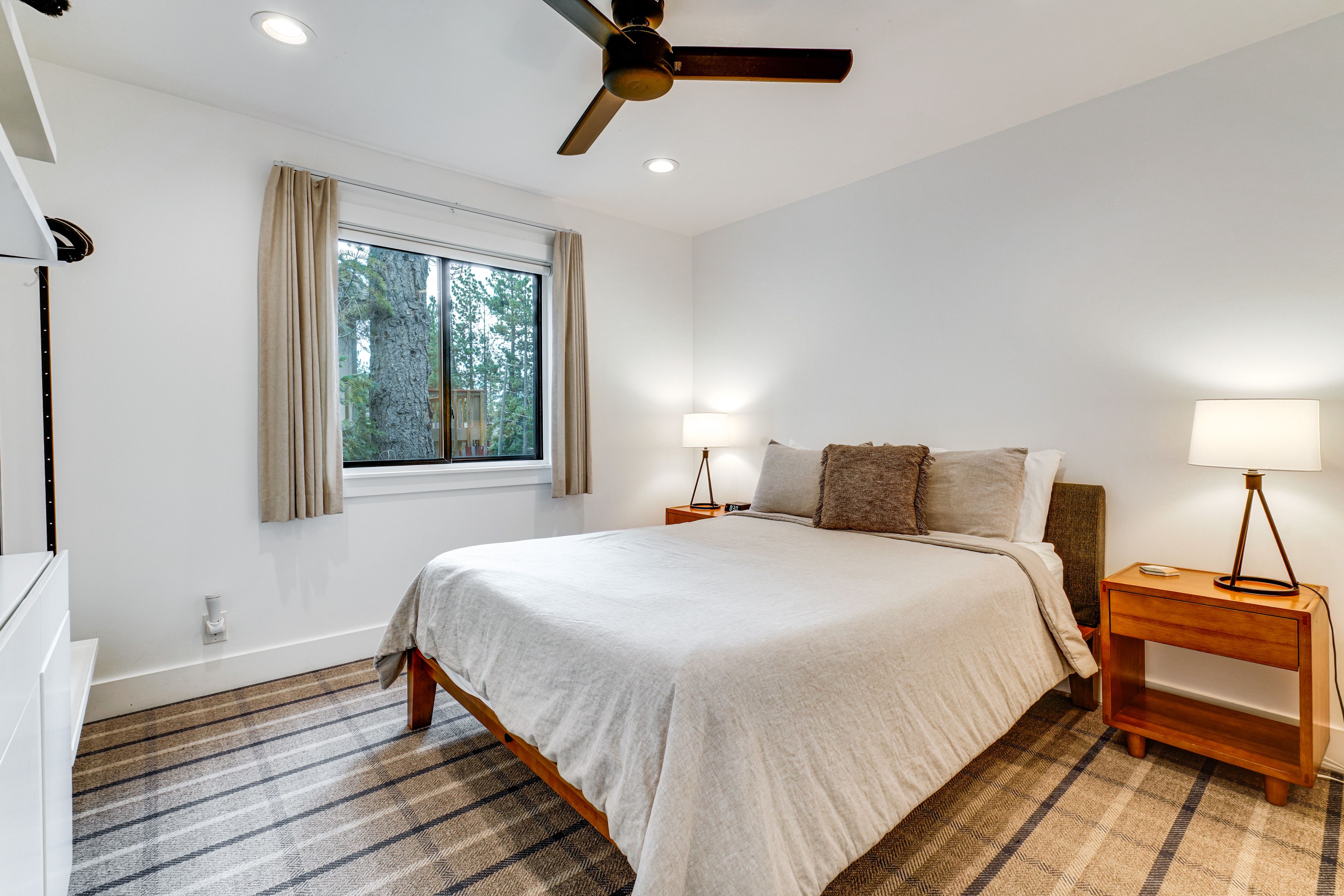 Bedroom 2 | Queen Bed | 2nd Floor