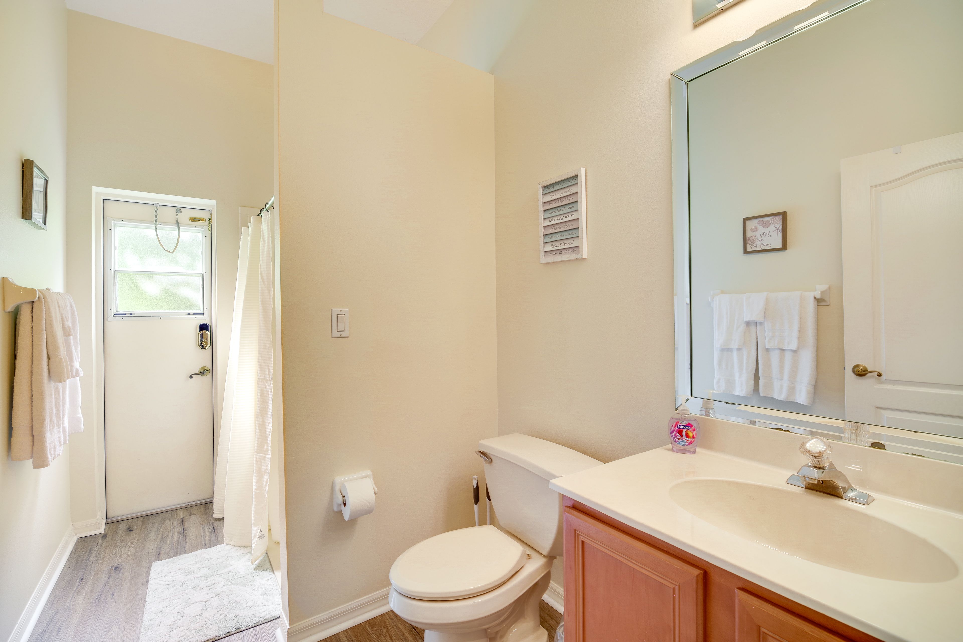 Full Bathroom