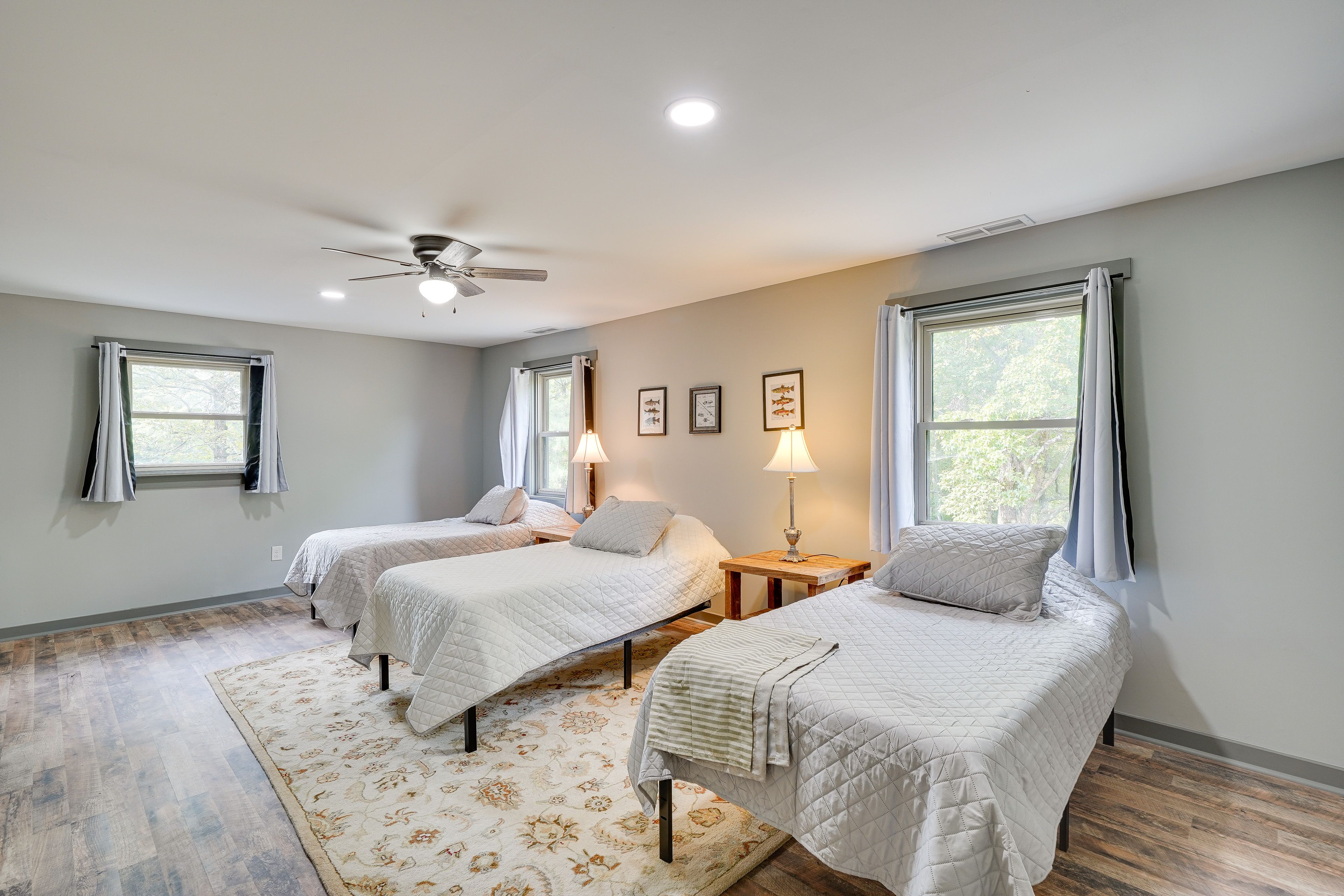 Bedroom 3 | 3 Twin Beds