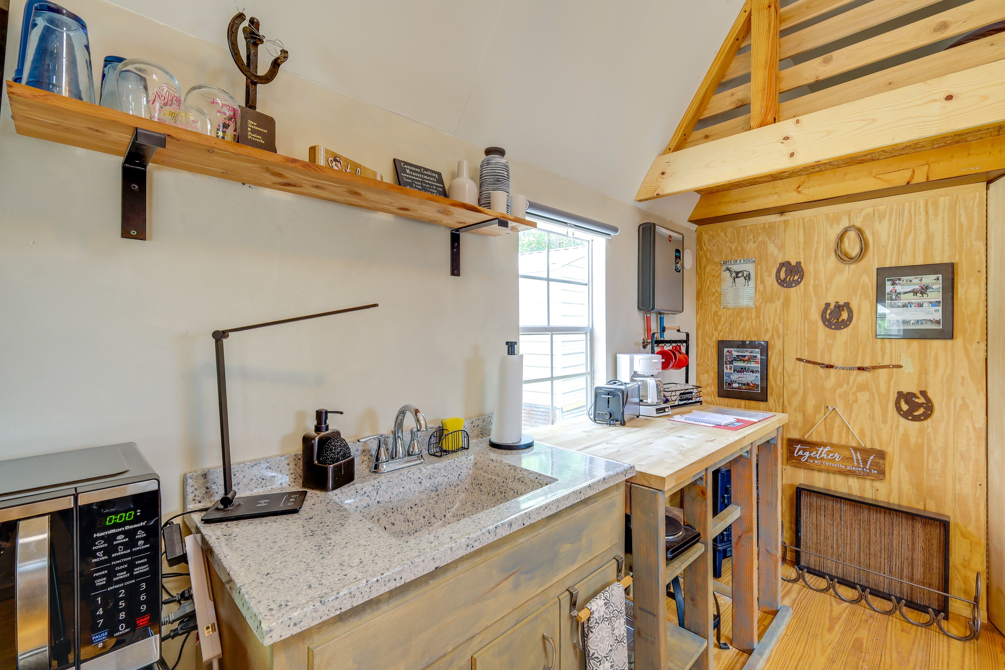 Kitchenette | Hot Plate | Coffee Maker | Mini Fridge