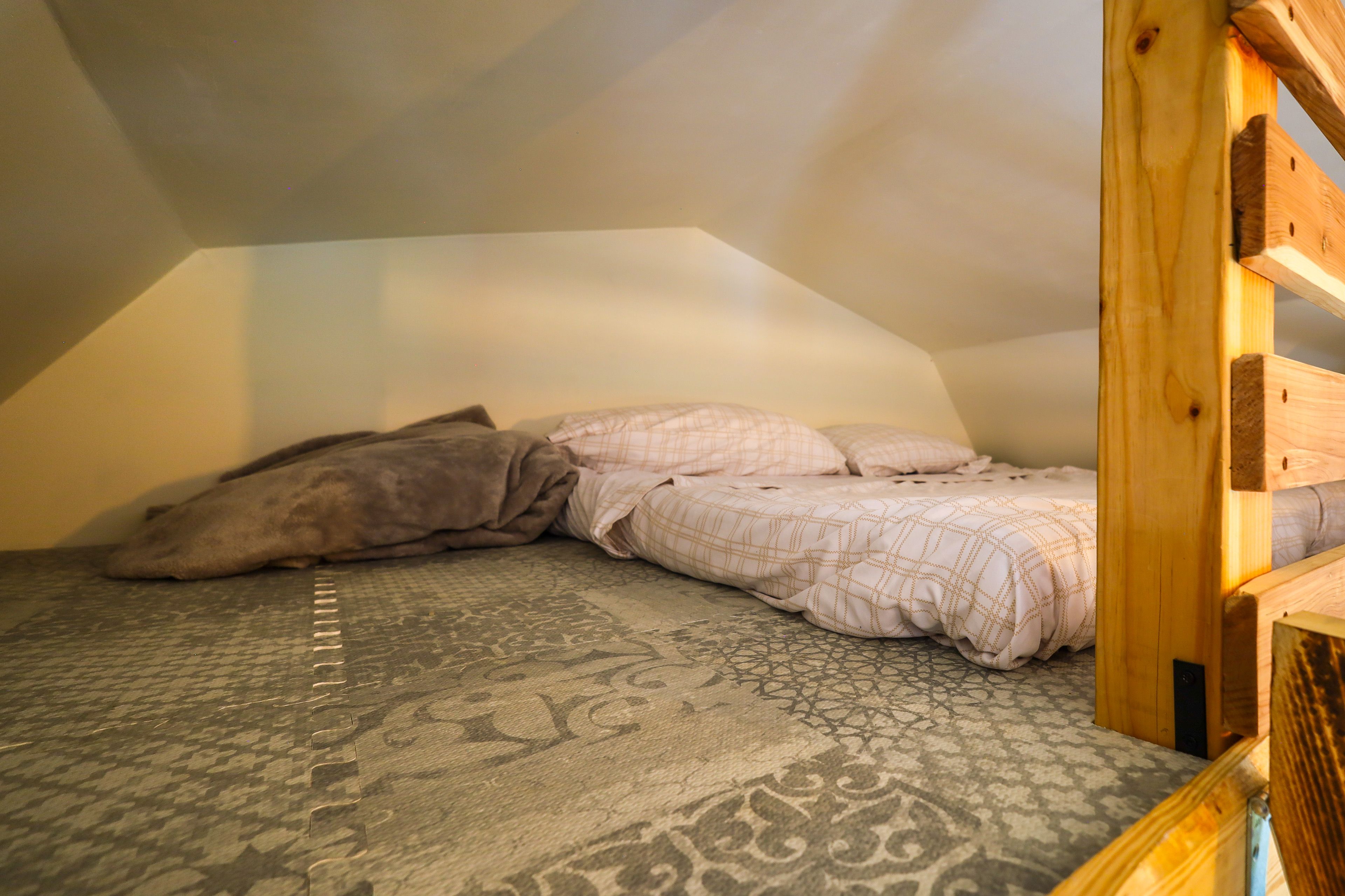 Lofts | 2 Twin Floor Mattresses