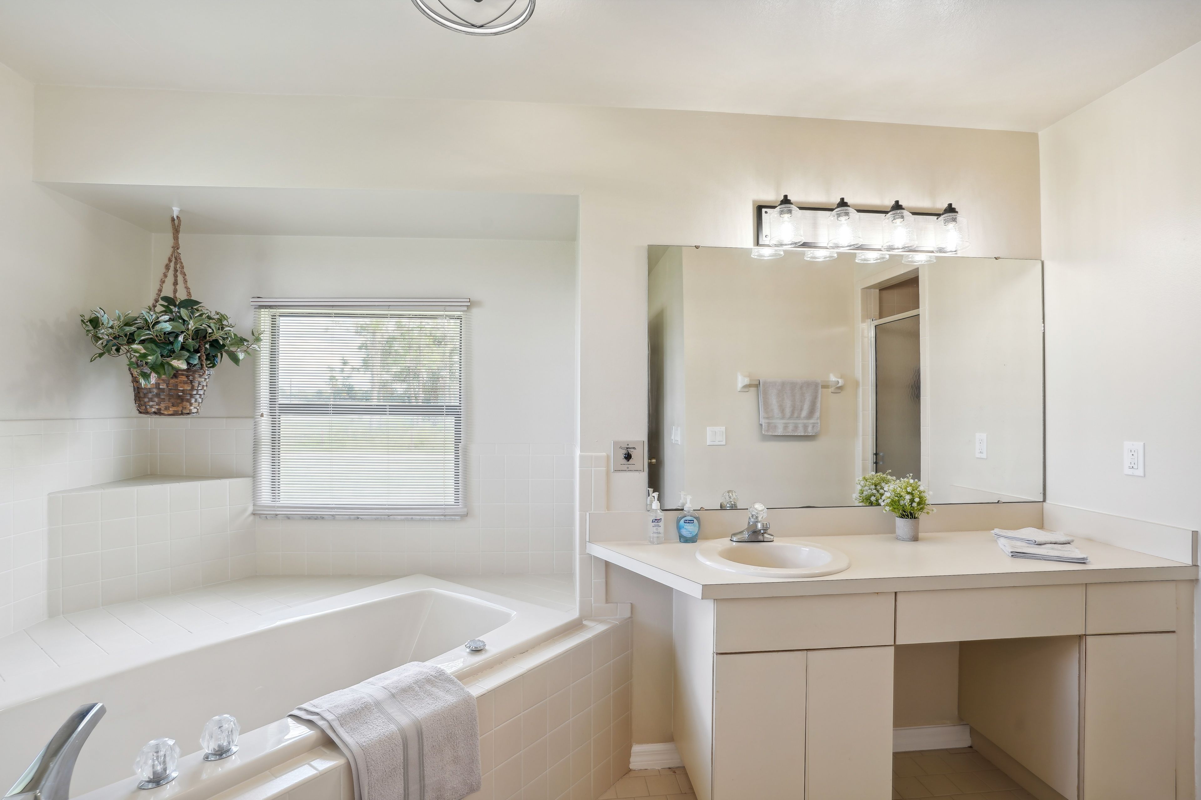 En-Suite Bathroom | Shower | Towels Provided