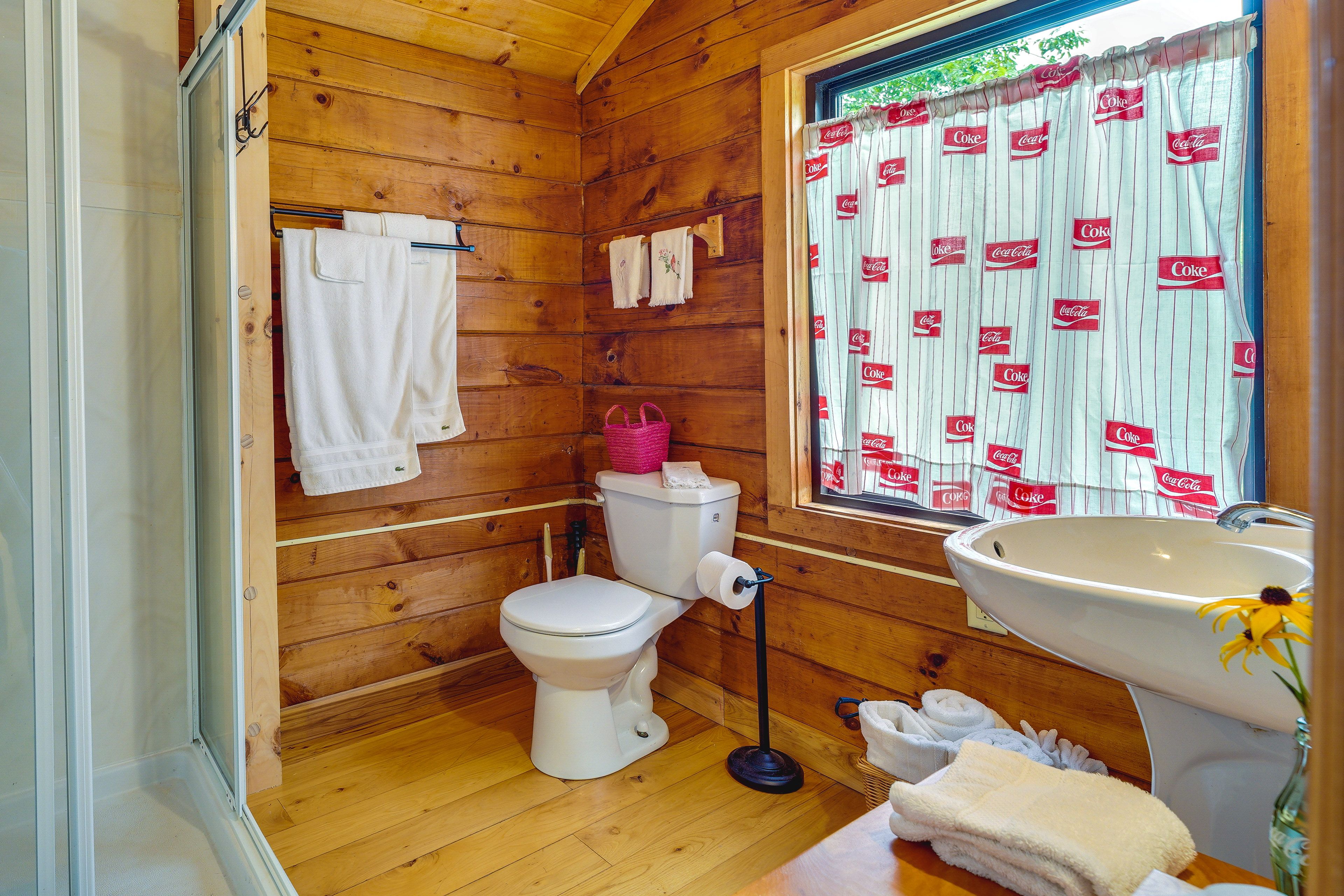 Full Bathroom | Complimentary Toiletries | Hair Dryer | Towels Provided
