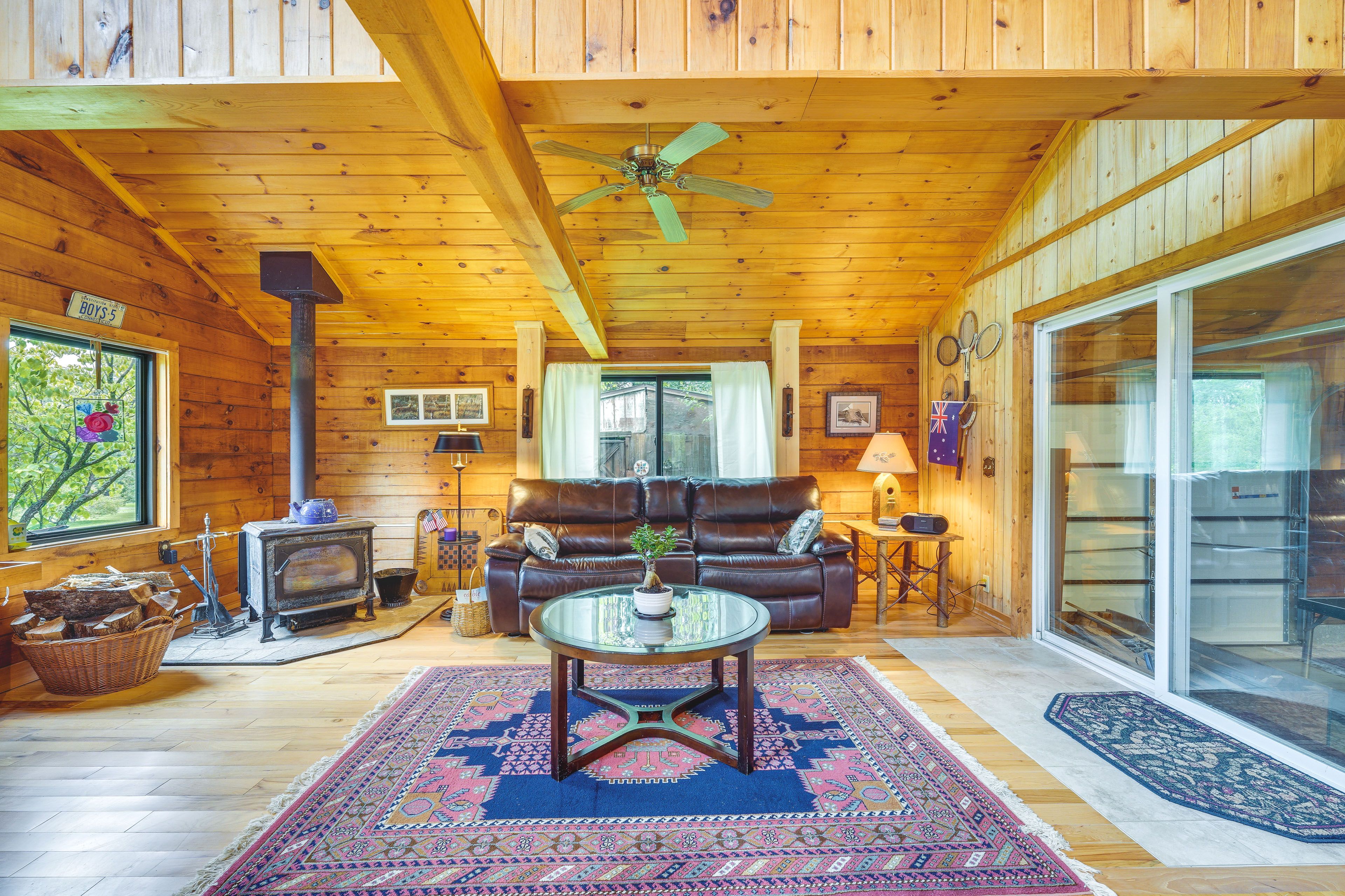 Jamestown Vacation Rental | Studio | 1BA | Stairs to Access | 1,560 Sq Ft