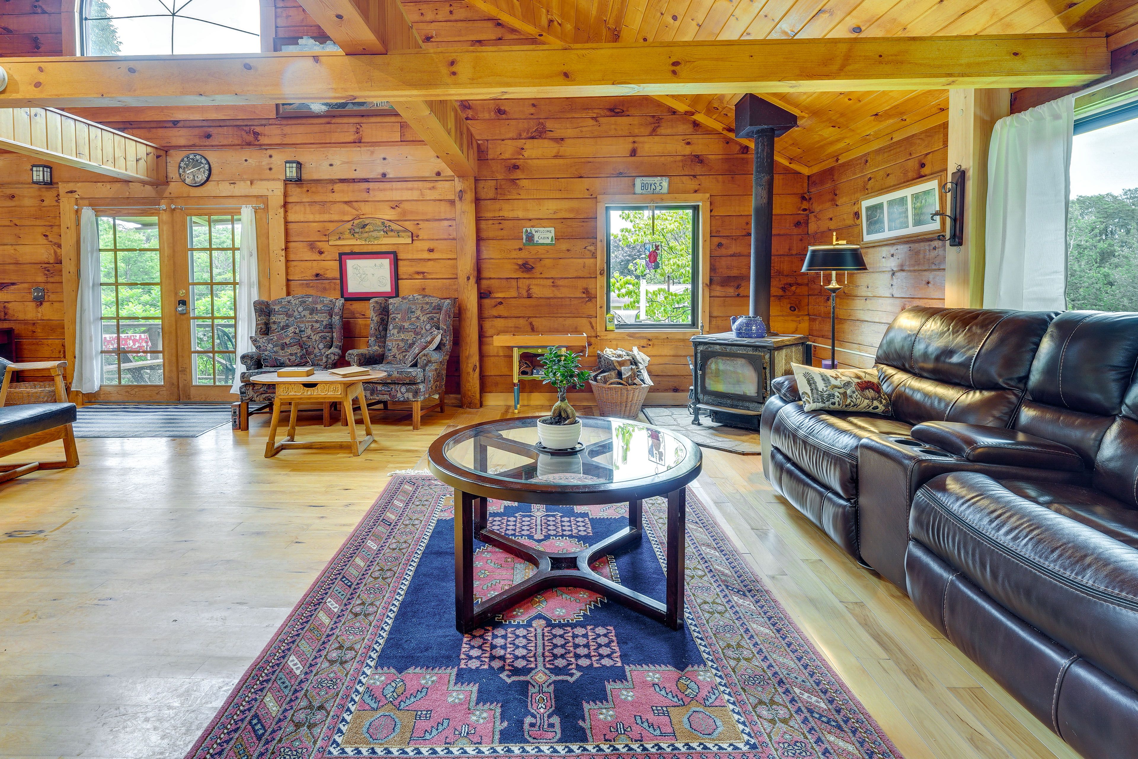 Living Room | Gas Stove